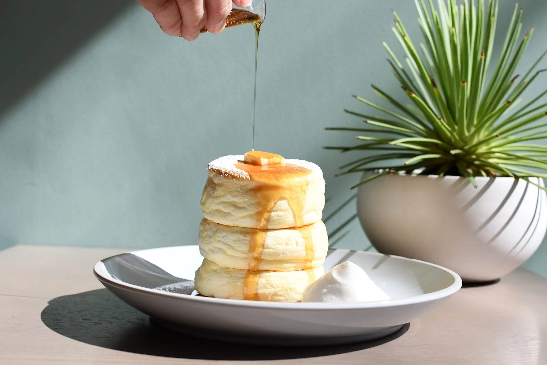 I waited an hour in line for Tokyo's famous soufflé pancakes. I felt like a total tourist, but I have zero regrets.