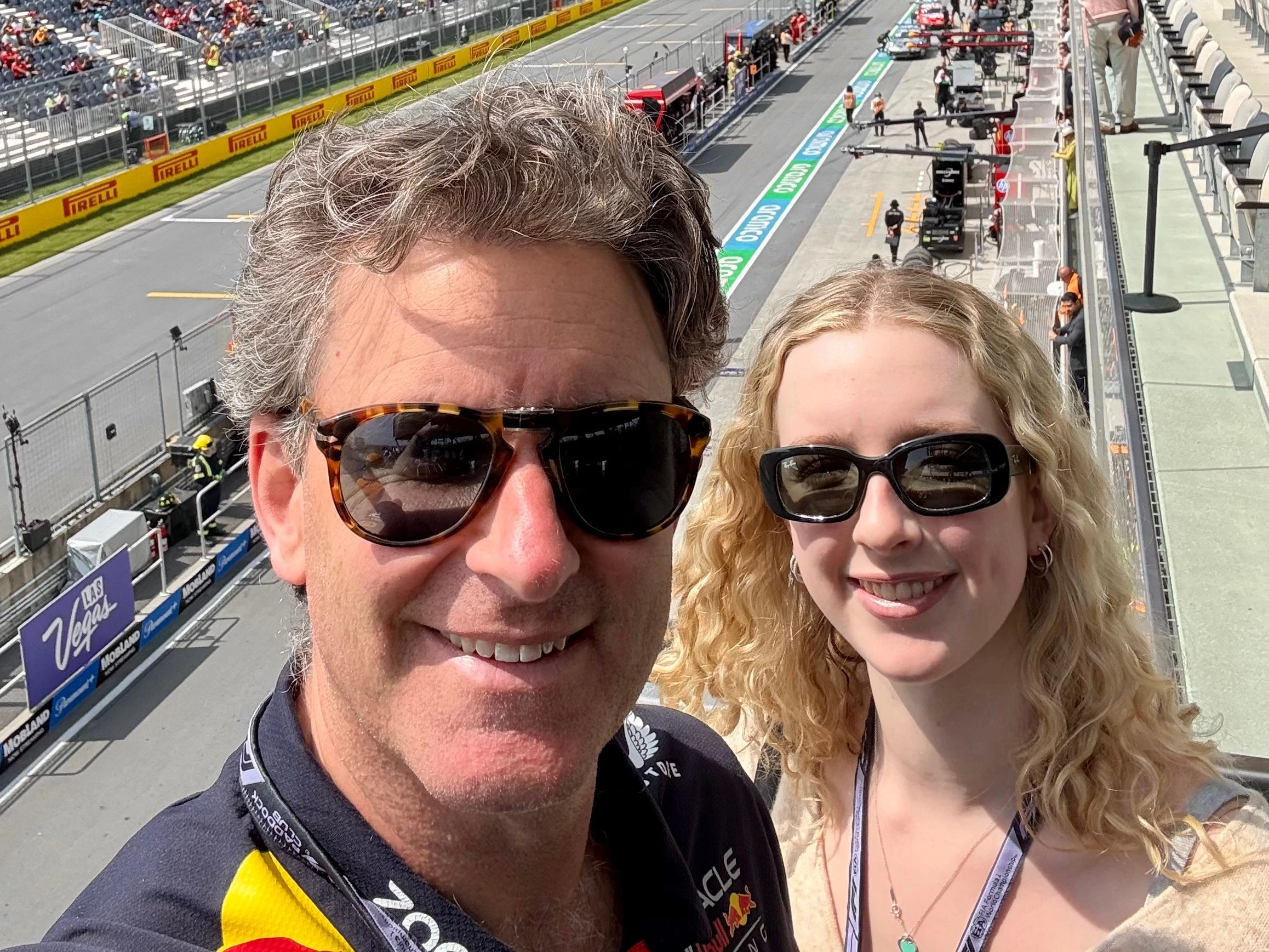 I vibe coded a website with my daughter using AI. We're complete novices. Here's what happened.