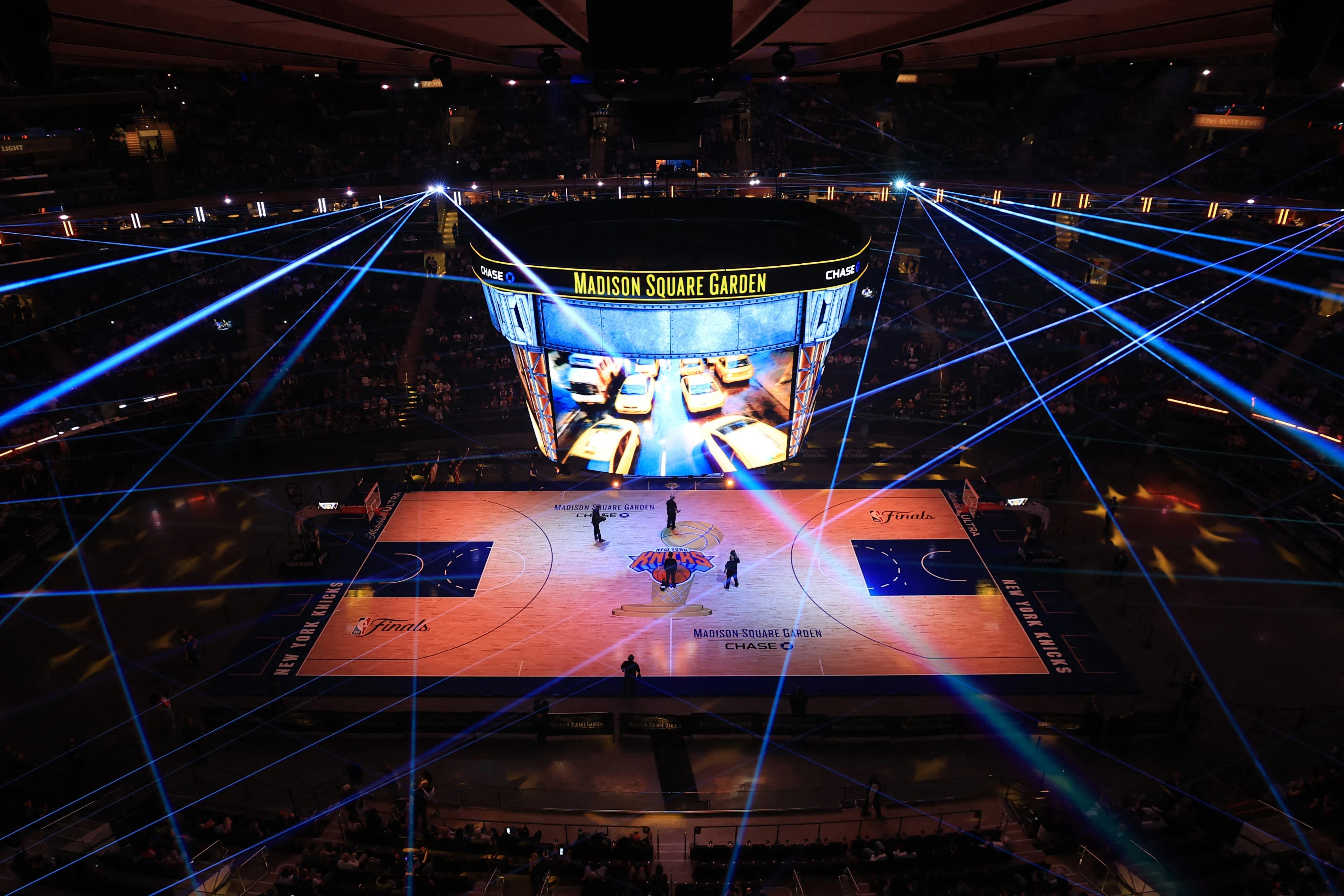 Everybody wants tickets to the Knicks' NBA Finals games. Here's how one bank is dealing with client requests.