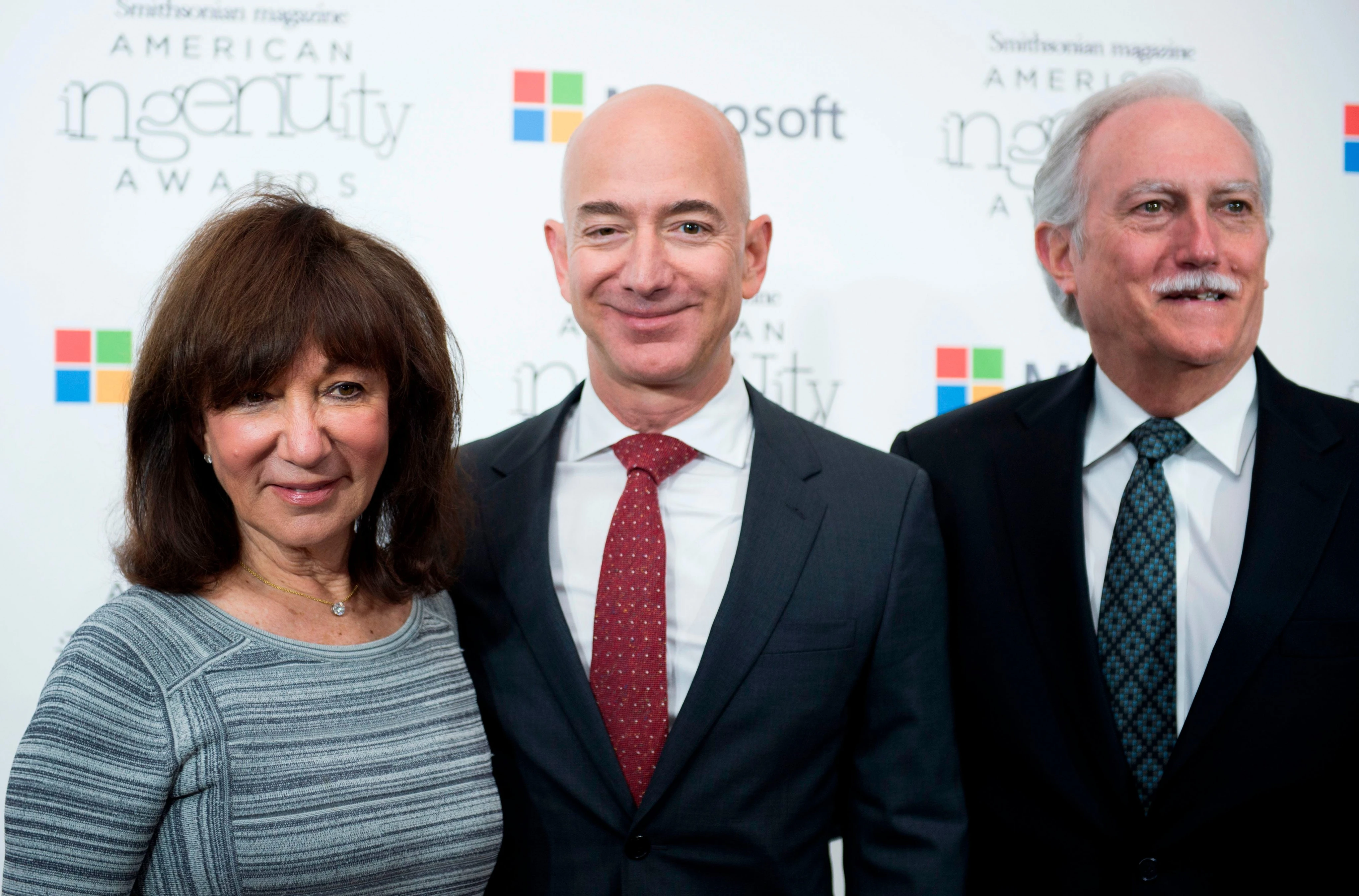 Jeff Bezos shares a touching tribute after his mom's death: 'I hold her safe in my heart forever'