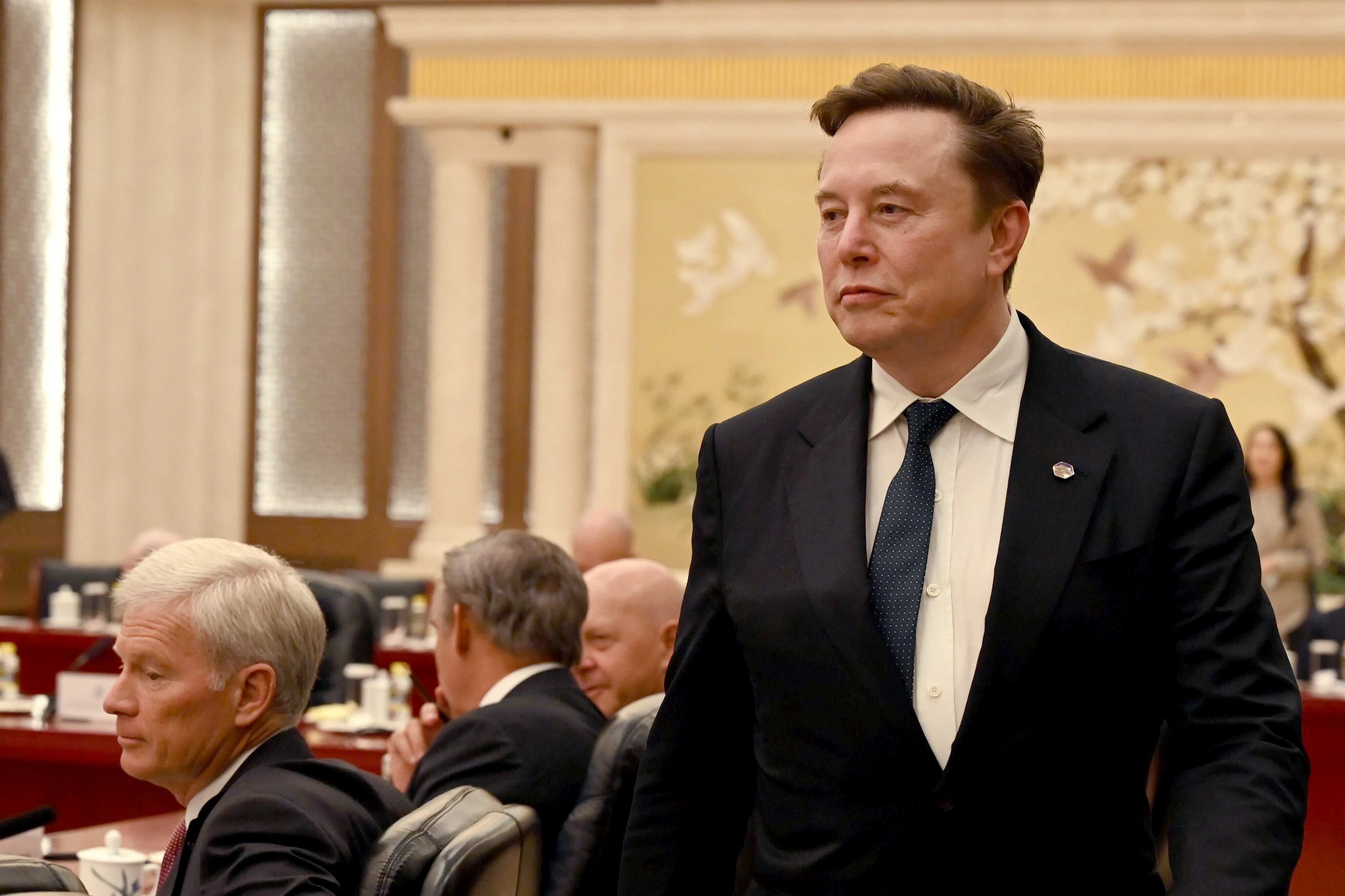 Elon Musk's plan to keep complete control of SpaceX even after it goes public