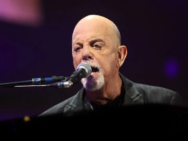 Billy Joel canceled all concerts after doctors found cerebrospinal fluid buildup in his brain. Here's what that means.