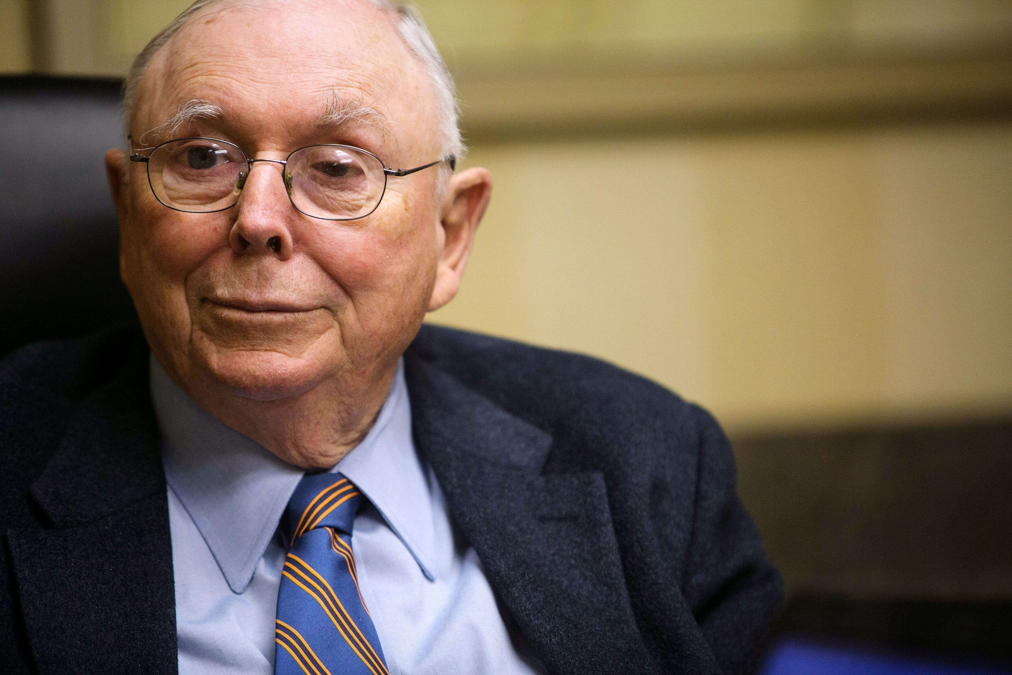 Why famed investor Charlie Munger once told Costco it's important to 'stick to our knitting'