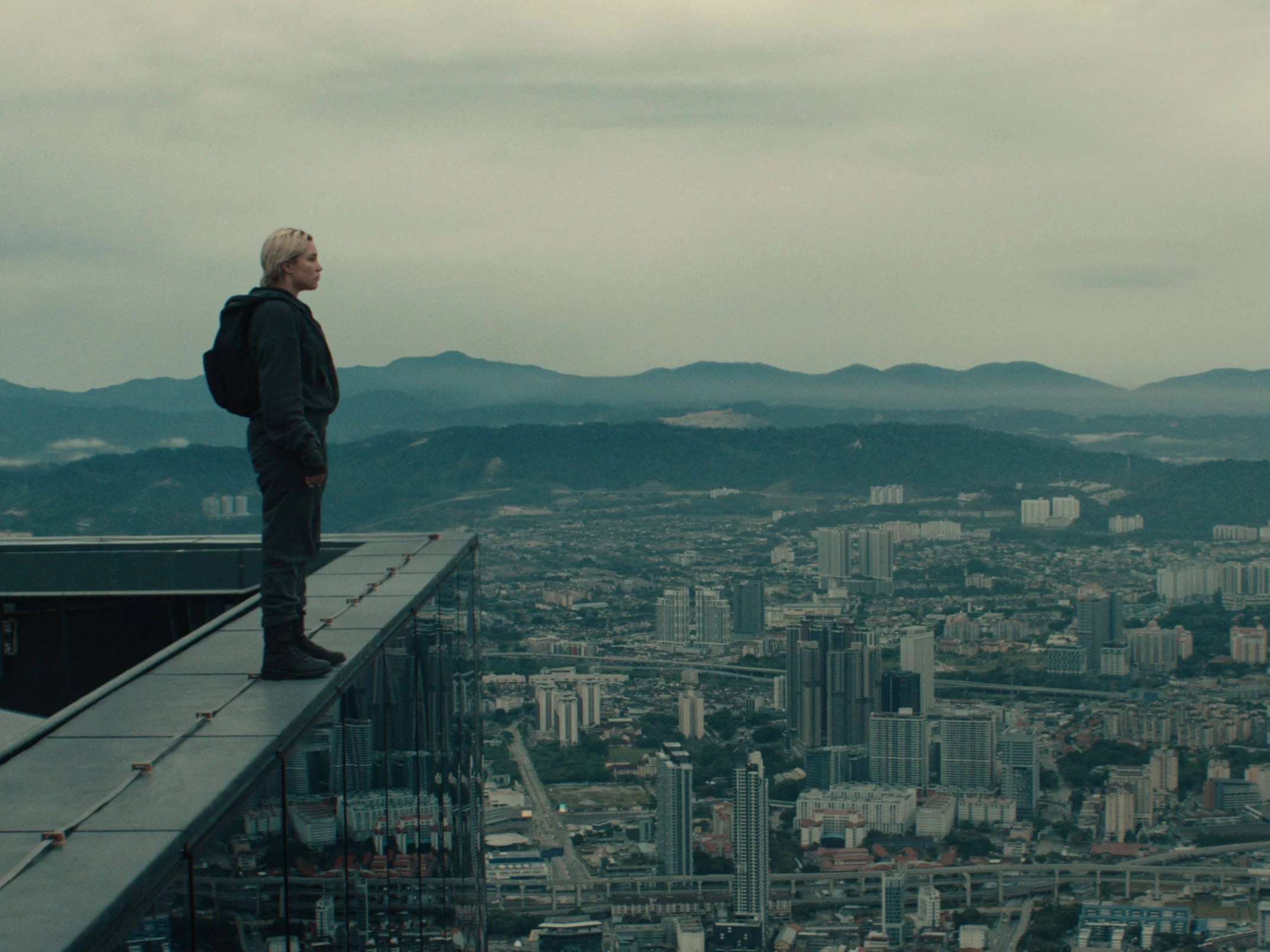 Florence Pugh became a 'sassy Karen' to persuade Marvel to let her jump from the world's 2nd-tallest building for 'Thunderbolts*'