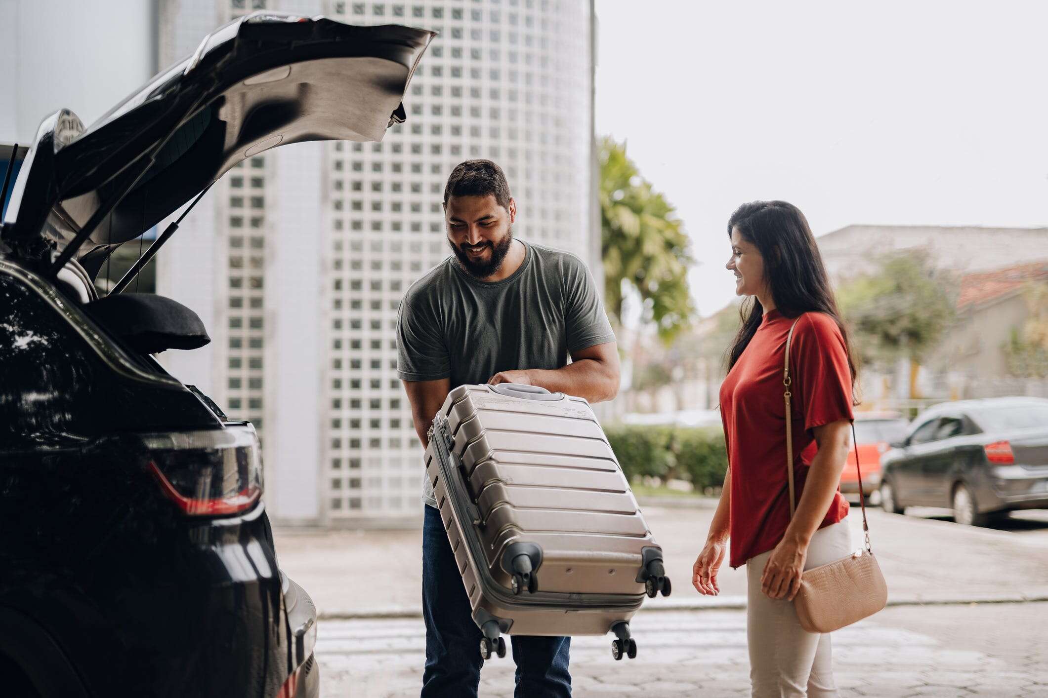 Uber and Lyft drivers share their top strategies for getting you to leave a tip — and why going the extra mile for riders often isn't worth it