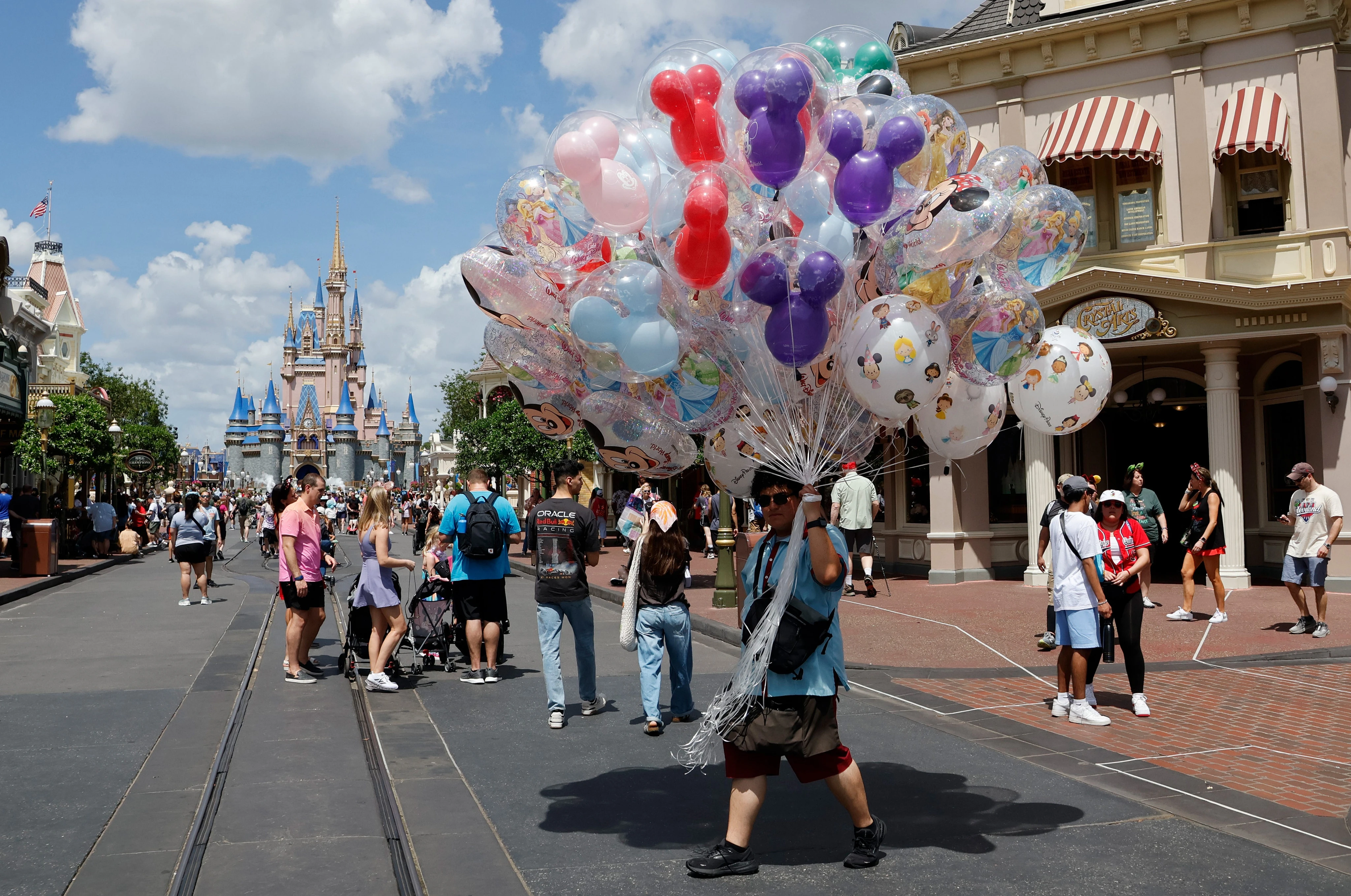 How to save money at Disney and cut costs while maximizing your vacation