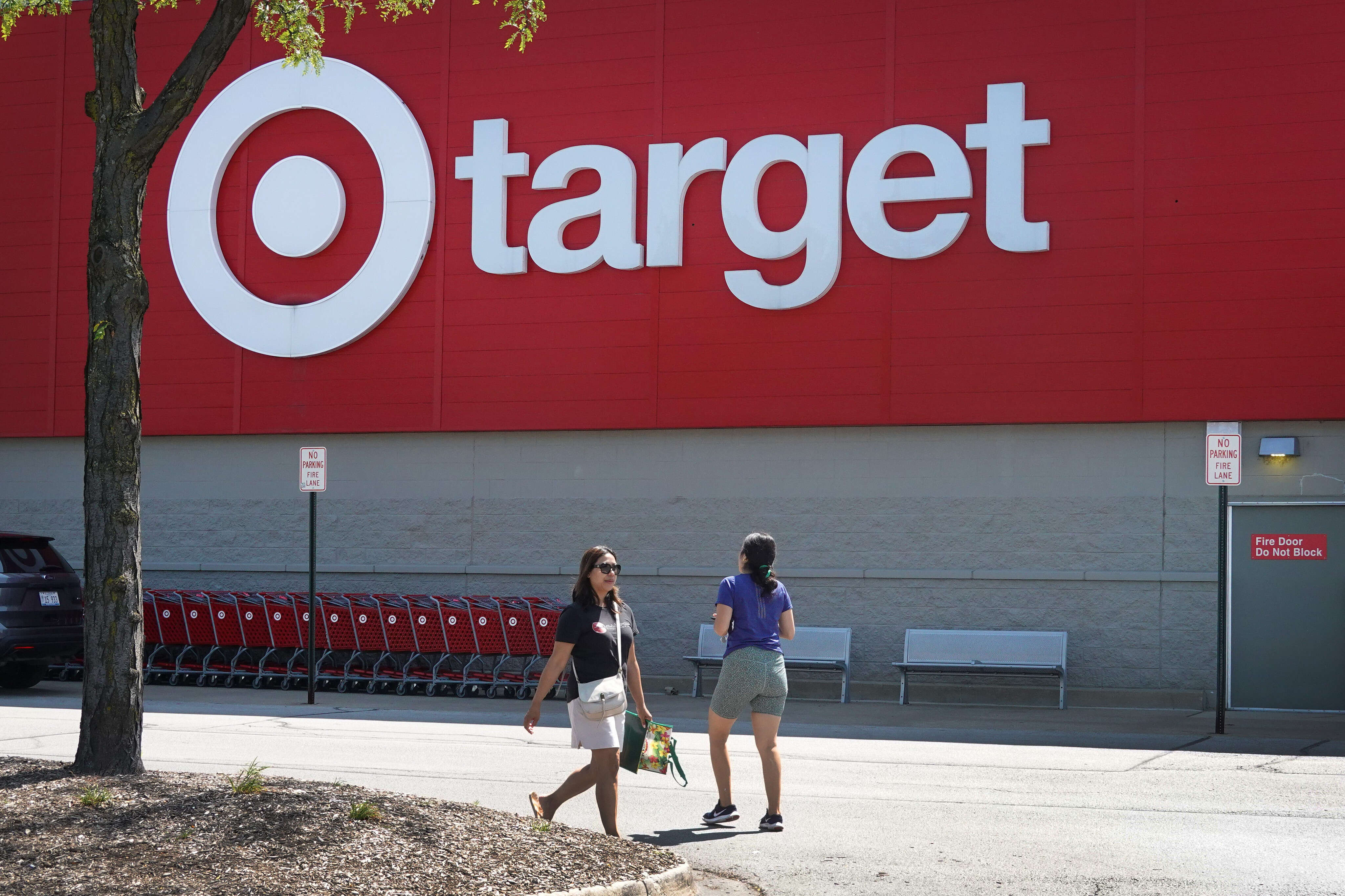 Target shares plummet in premarket trade as it posts disappointing earnings and cuts guidance