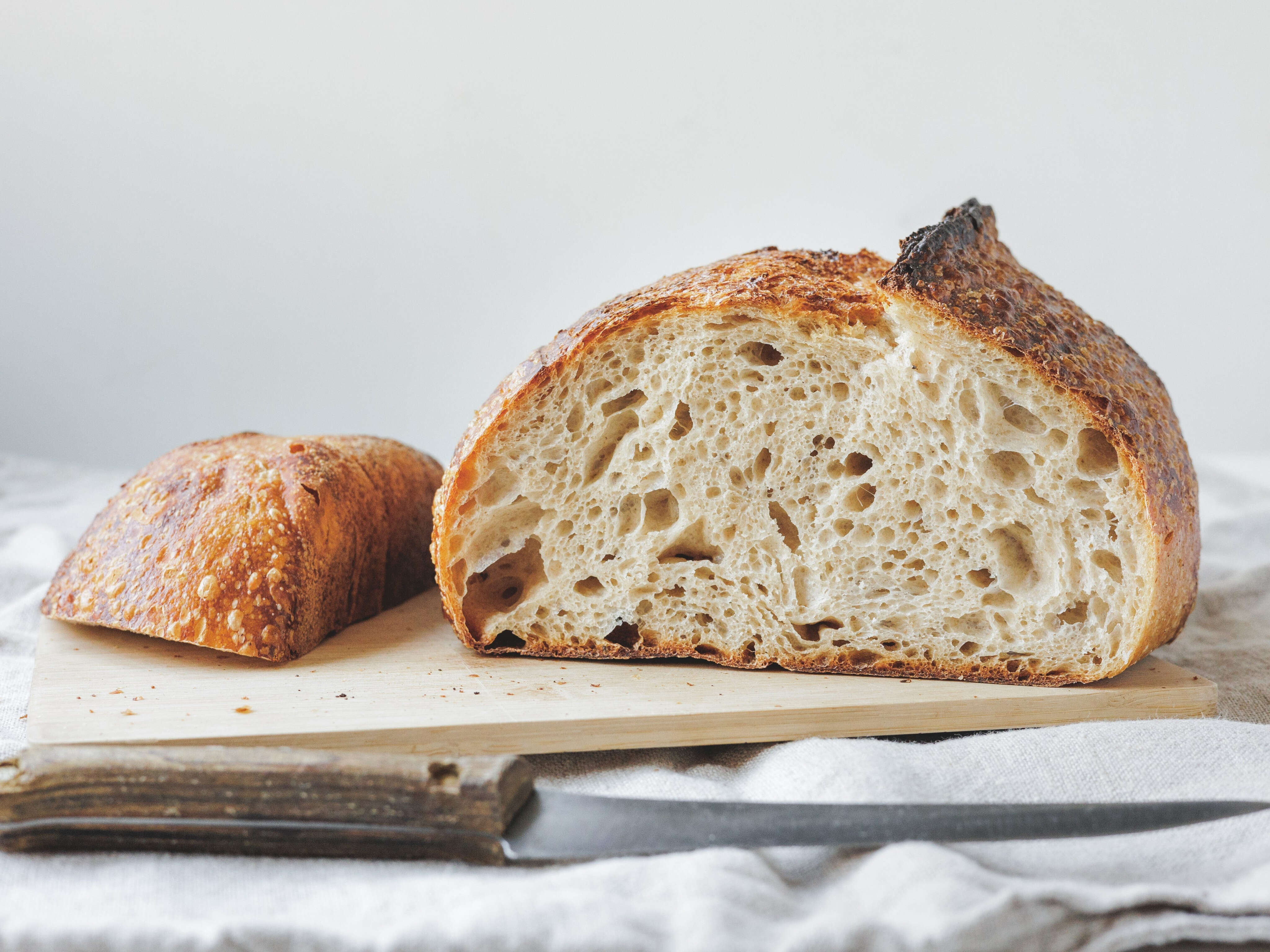 I make my own sourdough bread to save money on groceries. Here are 5 things I wish I'd known before I started.