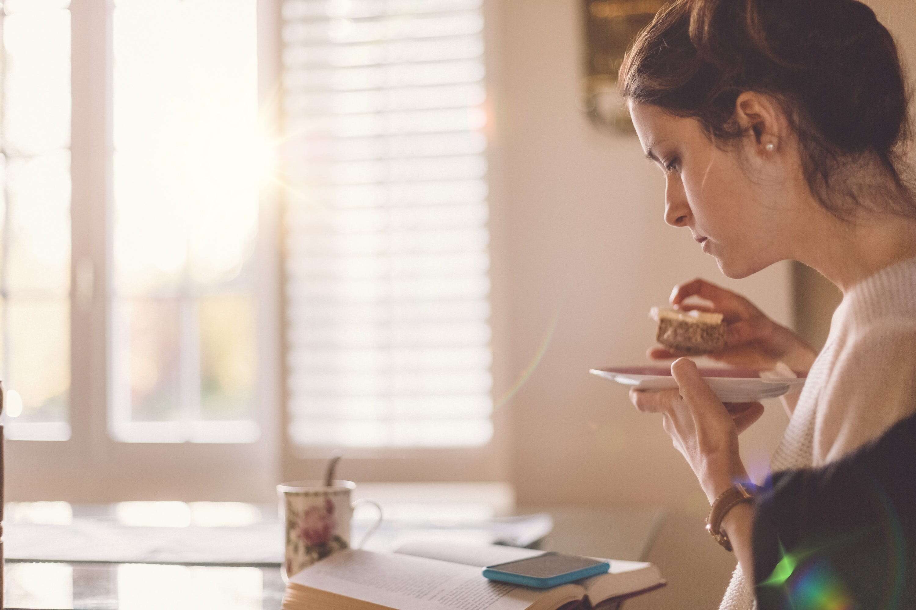 Young people are eating alone more. It could be affecting their well-being.