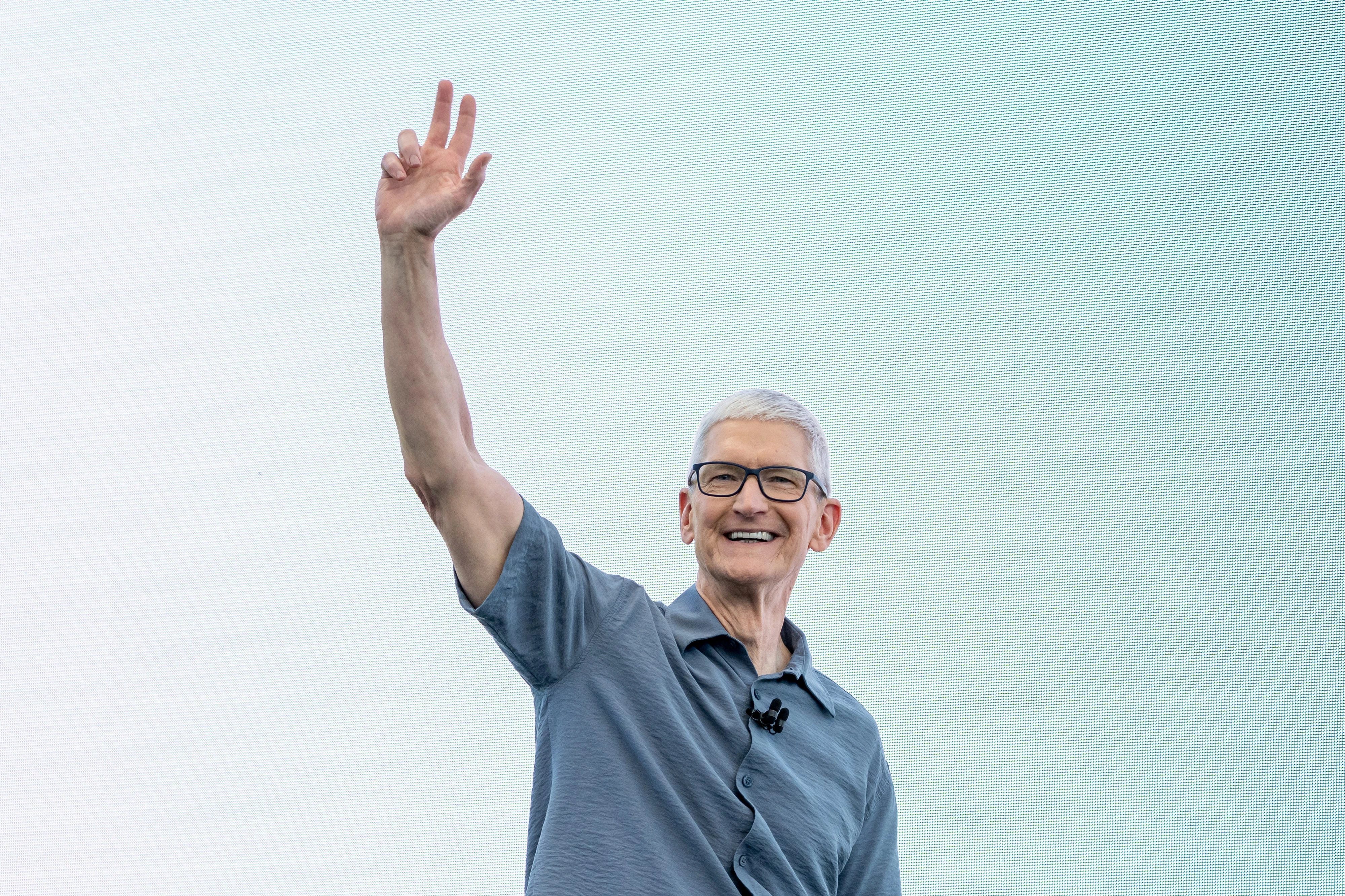 What smart people are saying about Tim Cook's legacy at Apple