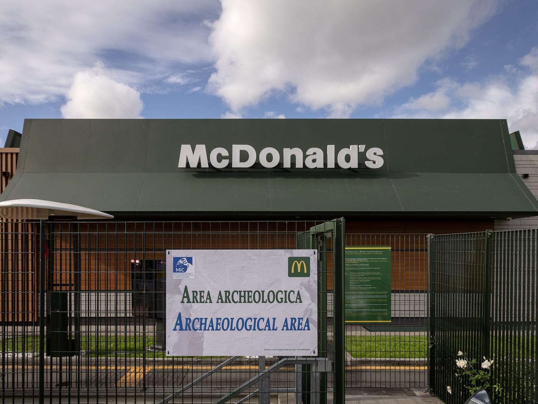 At this McDonald's in Italy, your Big Mac comes with a side of ancient ruins