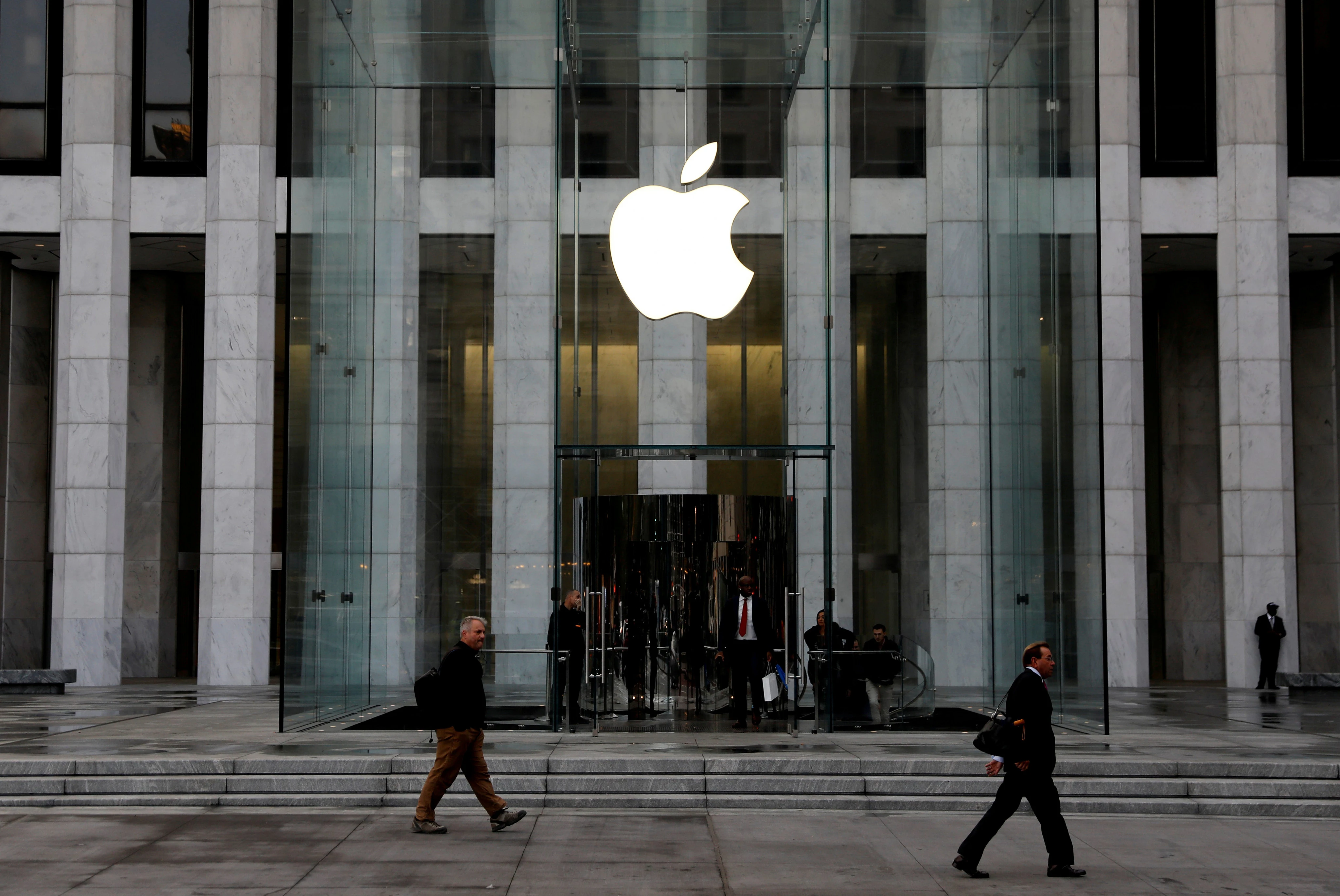 'Slow down' and 'deeply observe' the company culture when starting a new job, says ex-Apple director