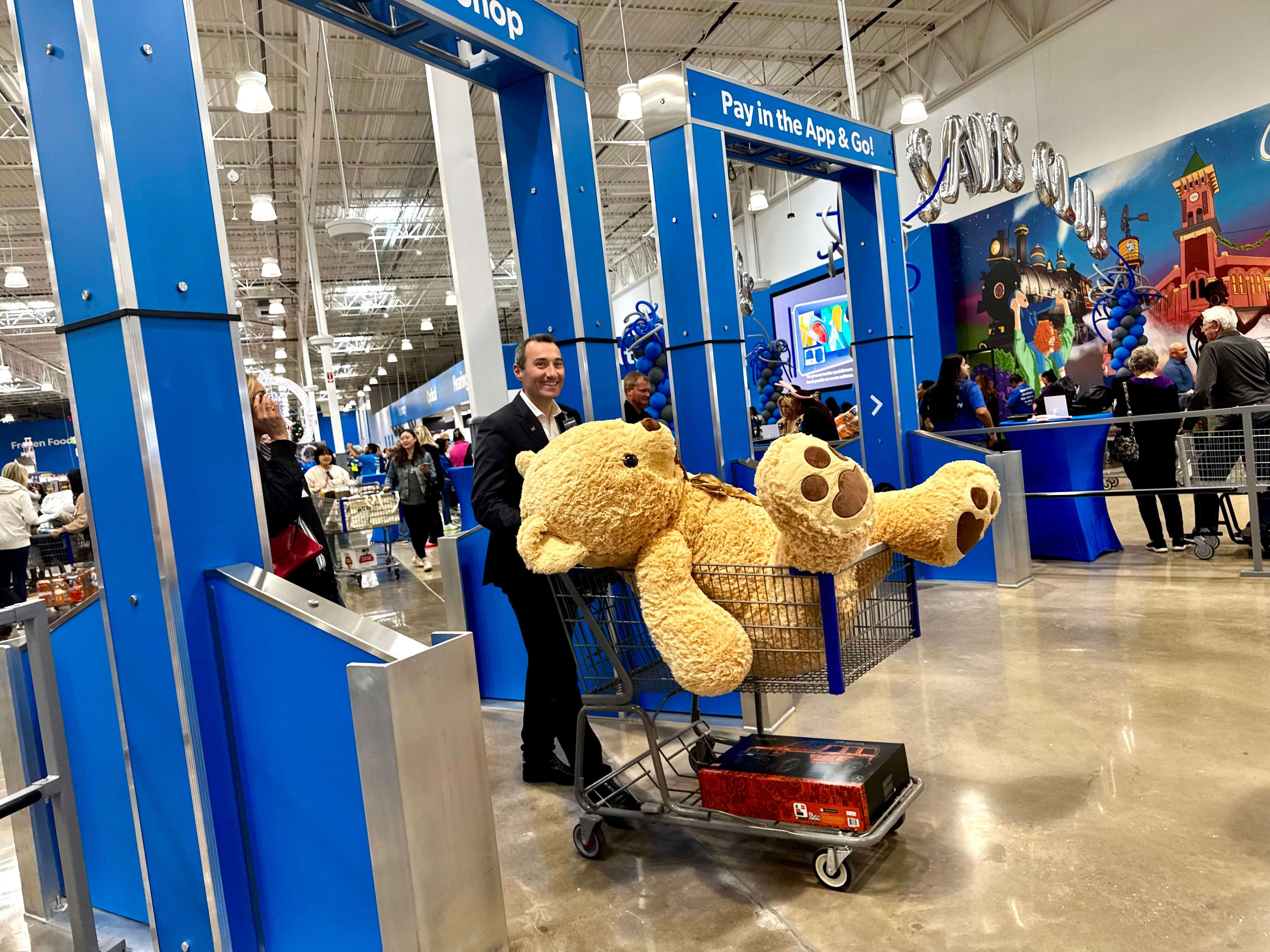 Sam's Club just opened its first new location in 7 years. It doesn't have any checkout lanes.