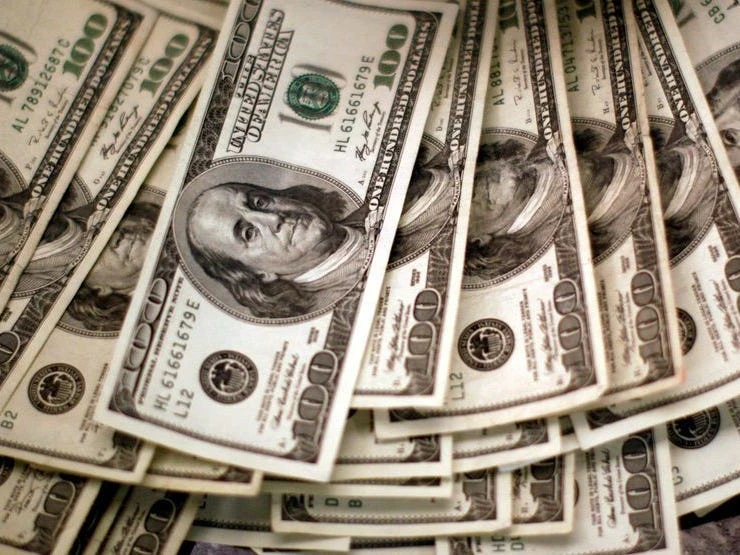 A financial expert's decade-by-decade guide to saving enough to retire comfortably in your 60s
