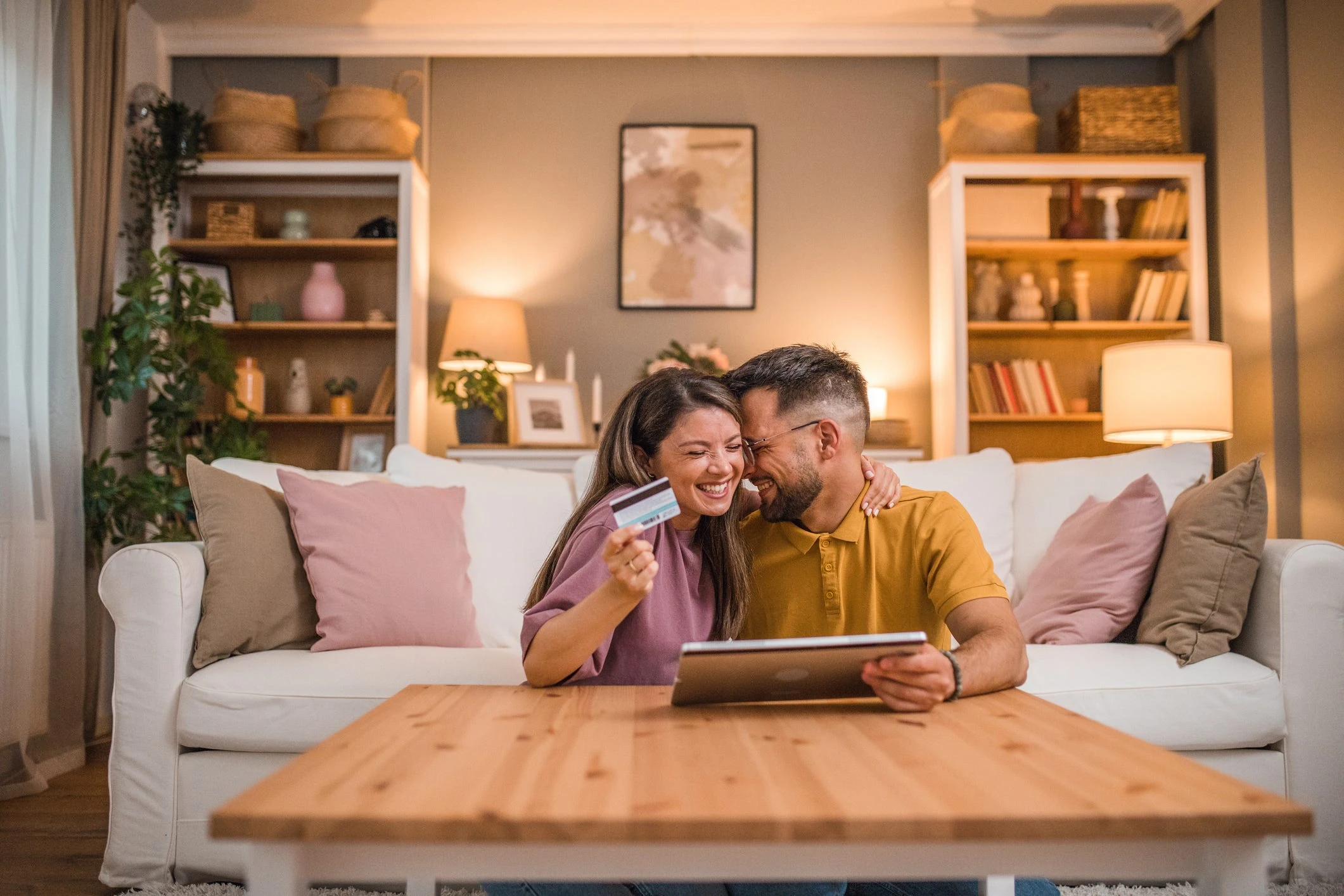 2 credit cards offer up to 5% back when you buy a new house, but there's a catch