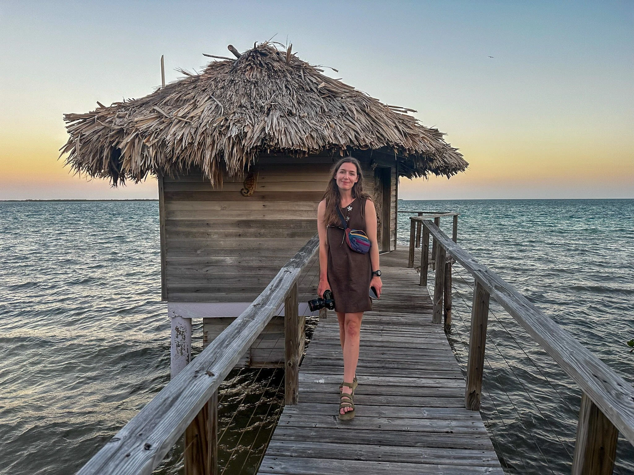 I spent 2 nights in a luxury overwater bungalow in Belize. Take a look inside my $1,010-a-night room.