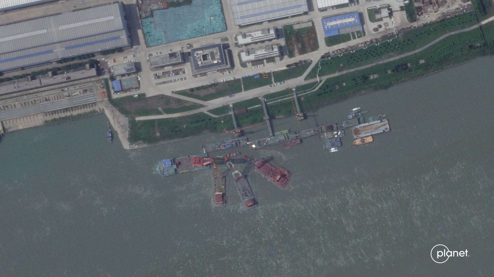 A new first-in-class Chinese attack submarine sank at a Wuhan shipyard in a pier-side accident