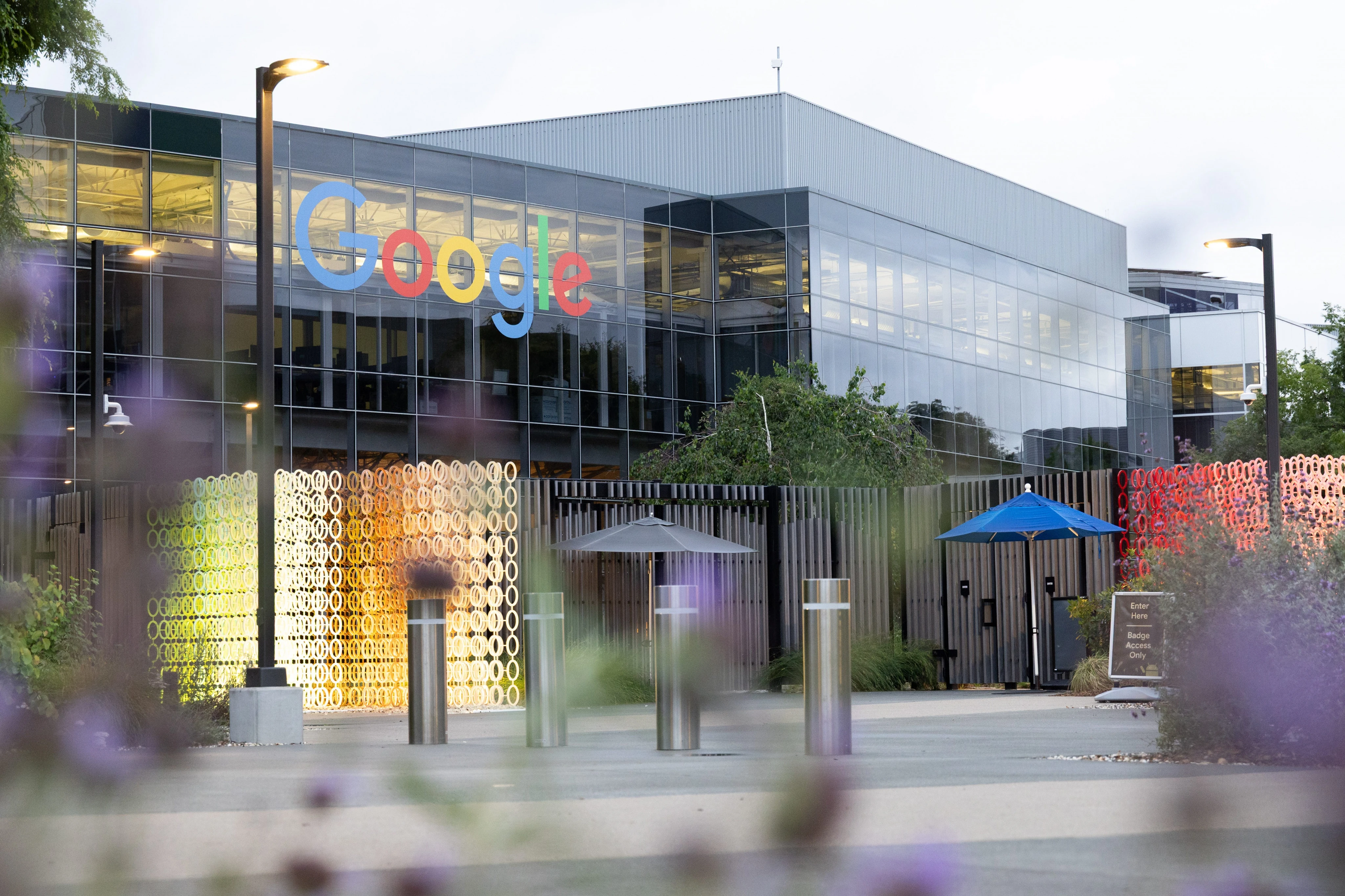 6 Googlers who started as interns share their advice on securing a full-time offer