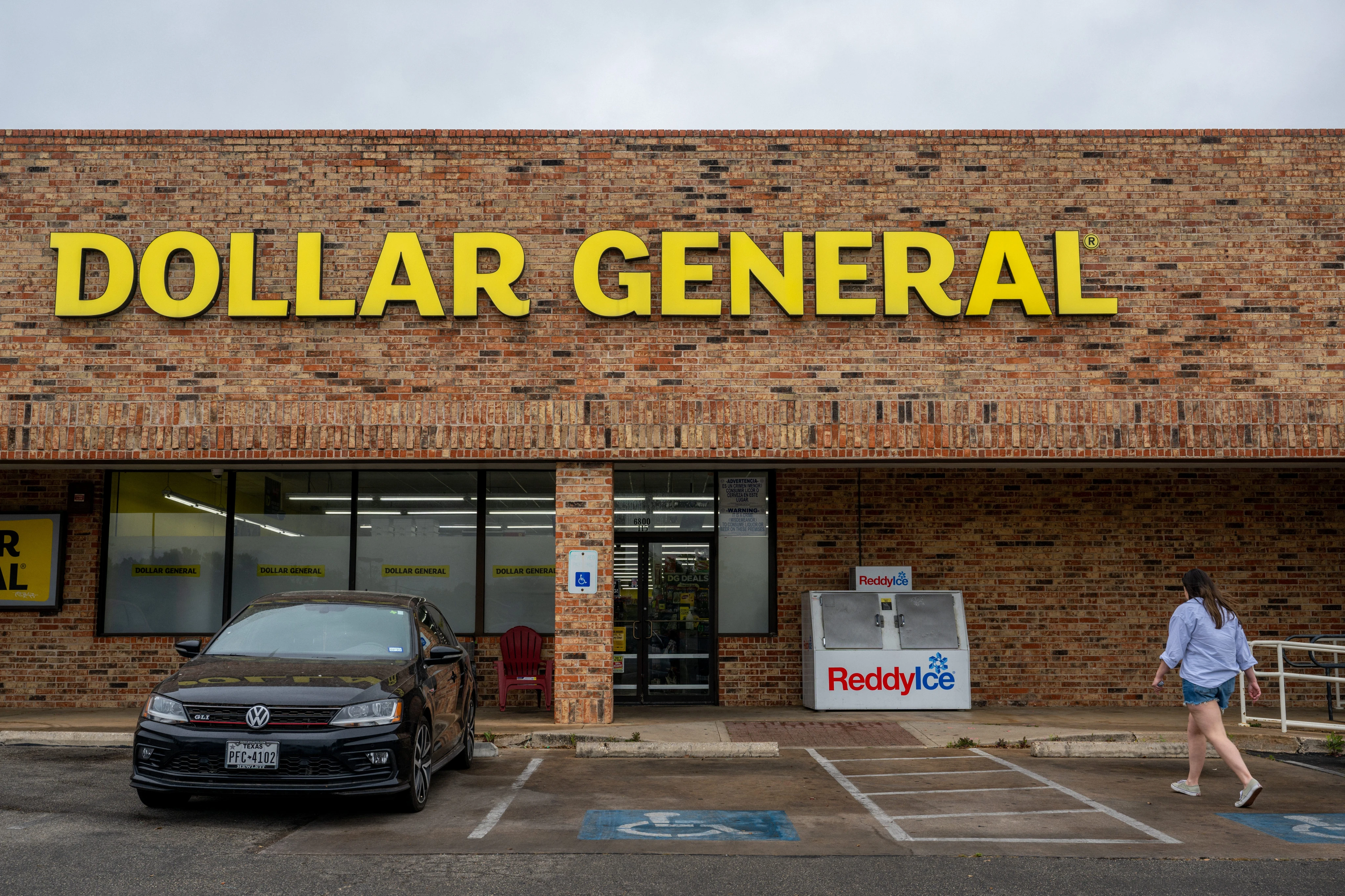 Amazon has new grocery competition as Dollar General races to grow 1-hour delivery