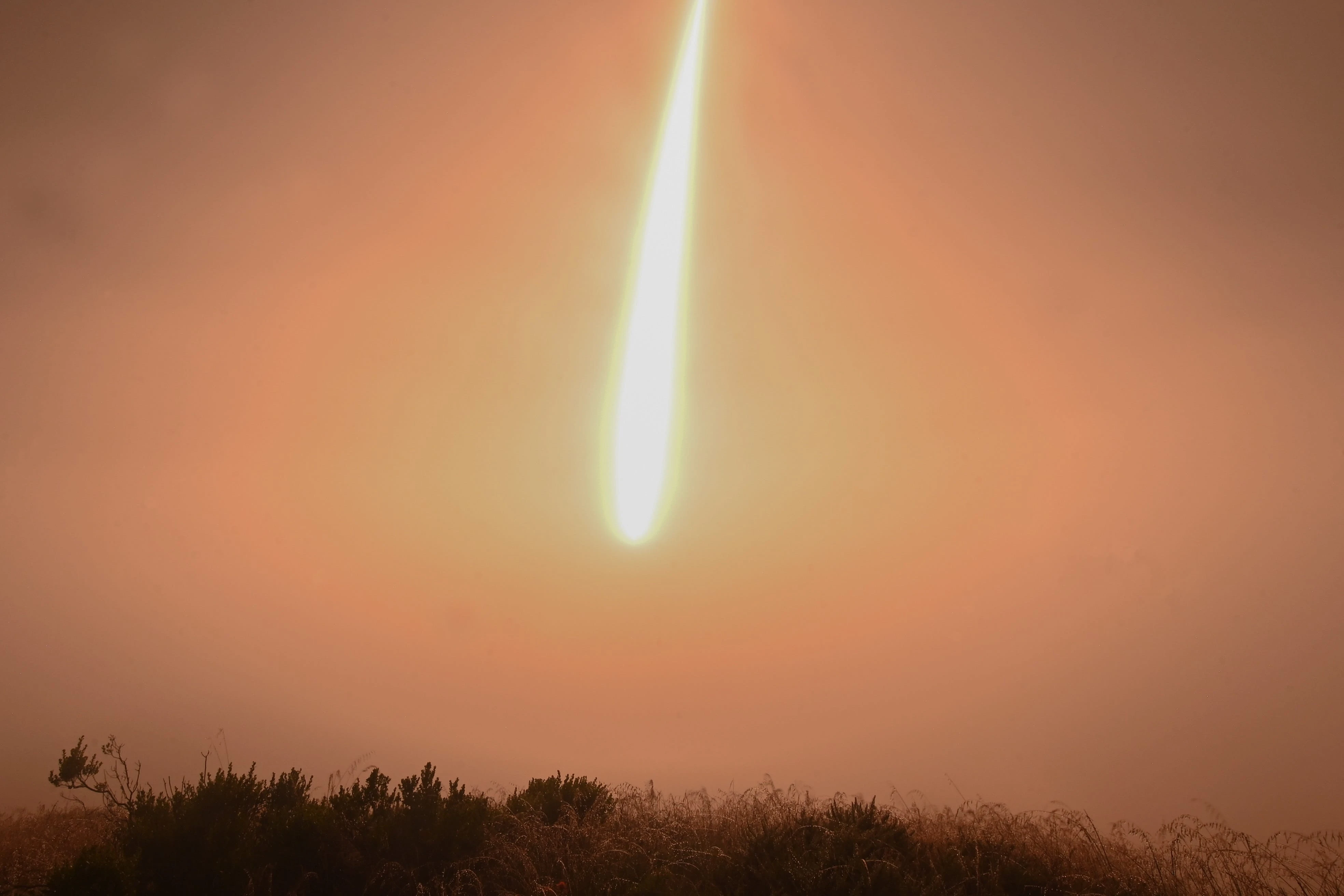 The US just carried out back-to-back ICBM launches, keeping the Minuteman III sharp until a new missile comes online