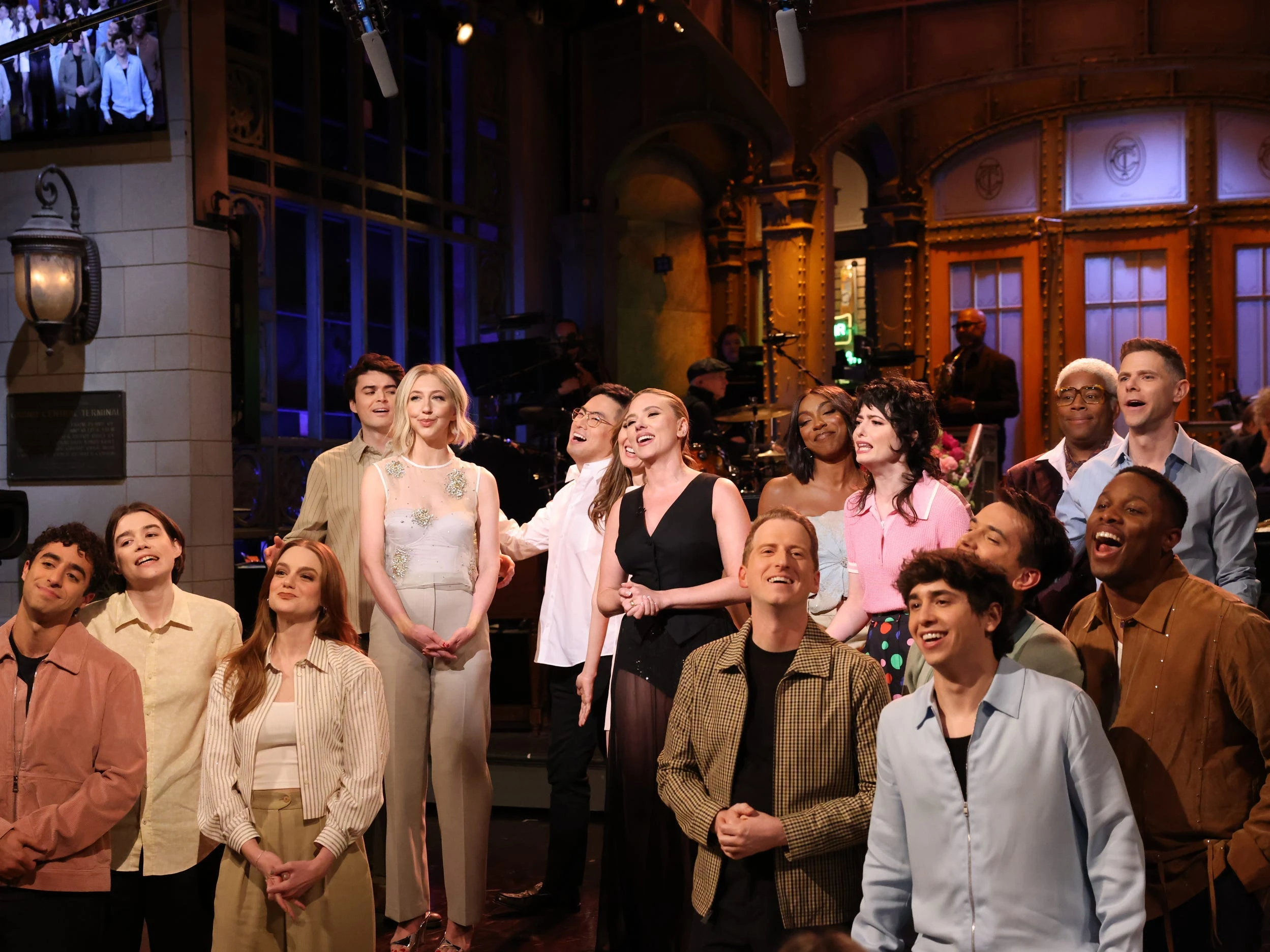 'SNL' star Kenan Thompson hints at 'a lot of change' to the show following 50th season finale