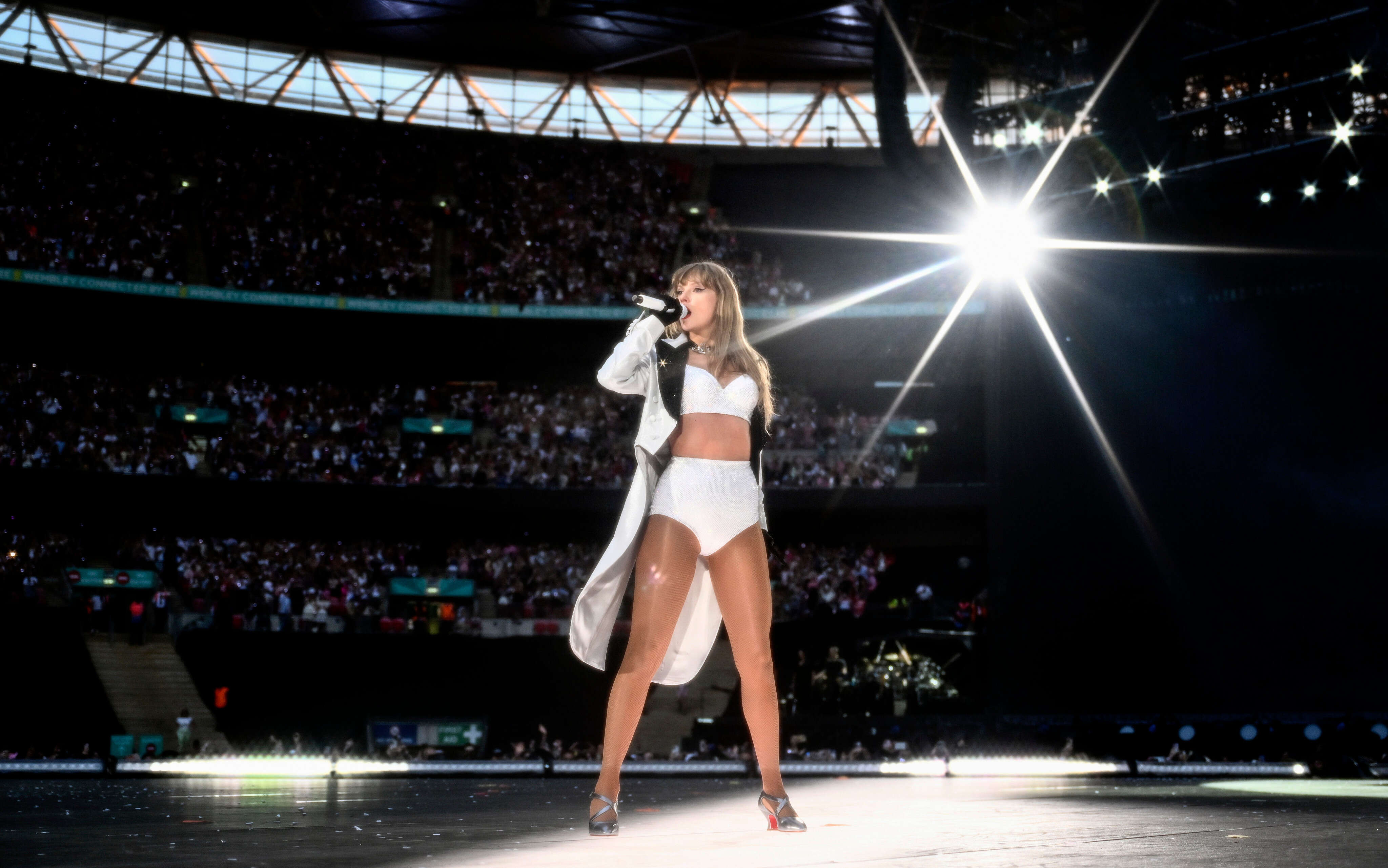 Taylor Swift is doing 8 Eras shows in London. Mini-residencies could be her smartest business decision yet.