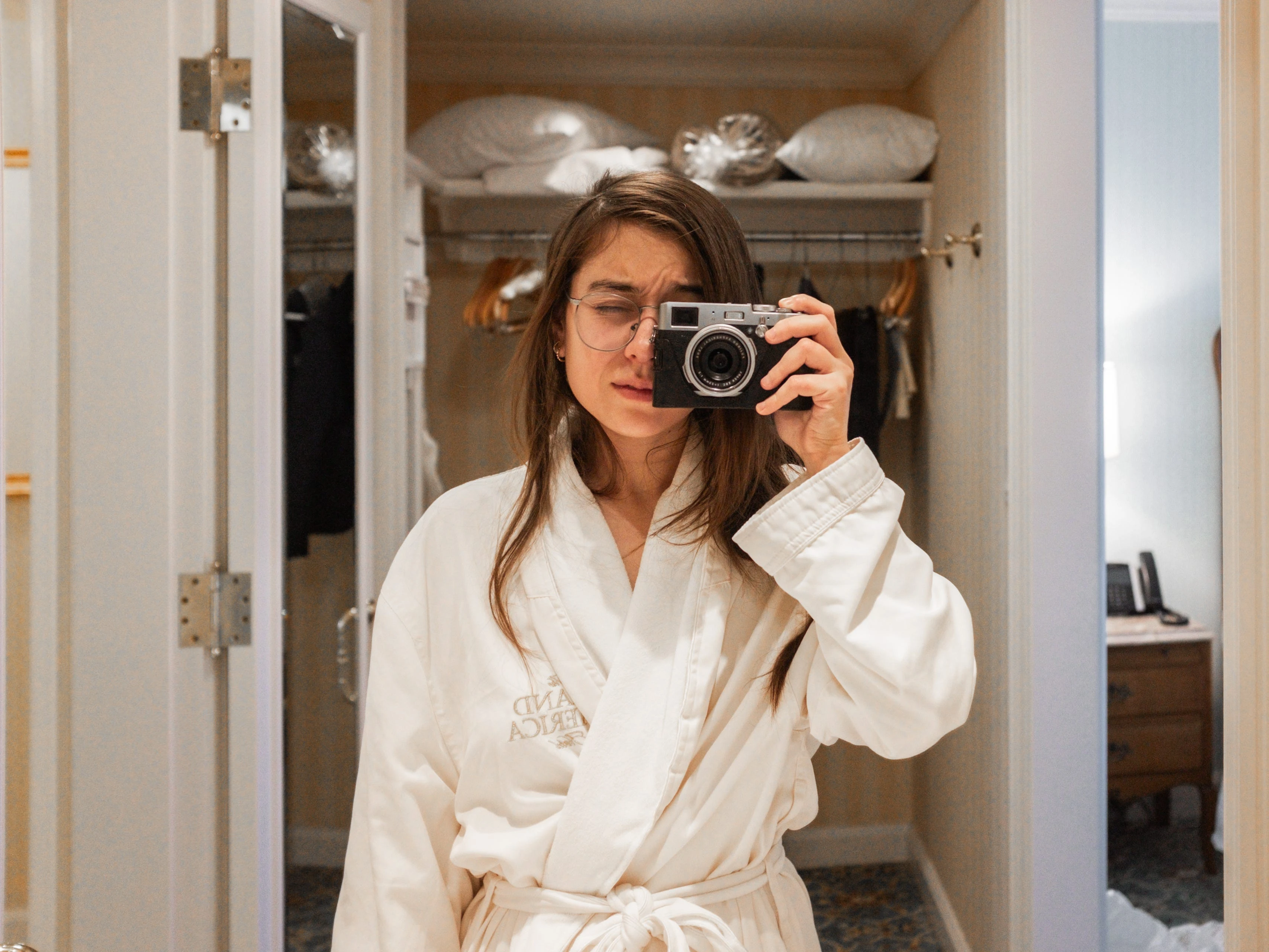 I've stayed in several 5-star hotels. Here are 6 mistakes I made in some of the most luxurious places I've booked.