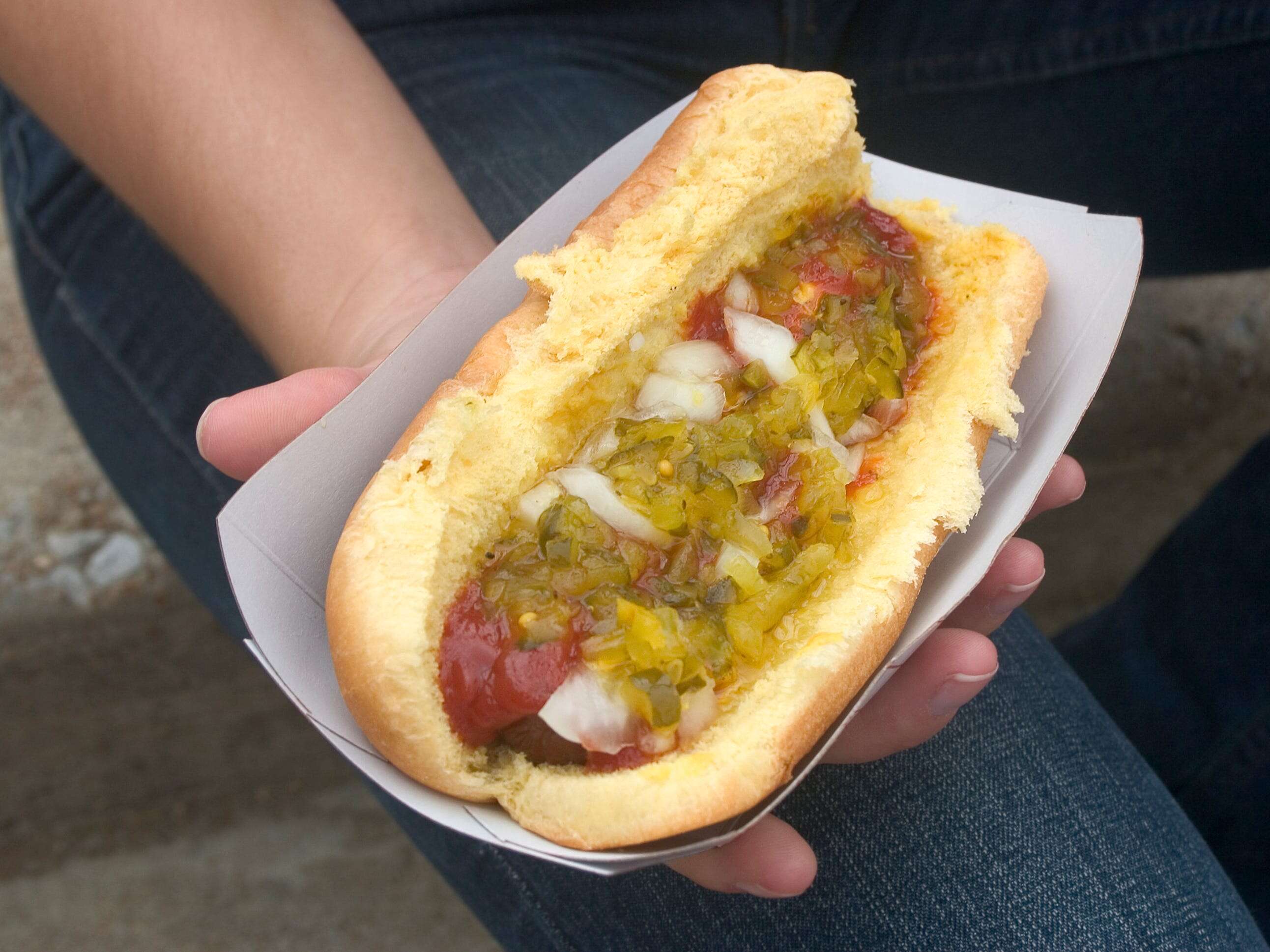 11 mistakes that can ruin your hot dogs, according to chefs and grilling pros