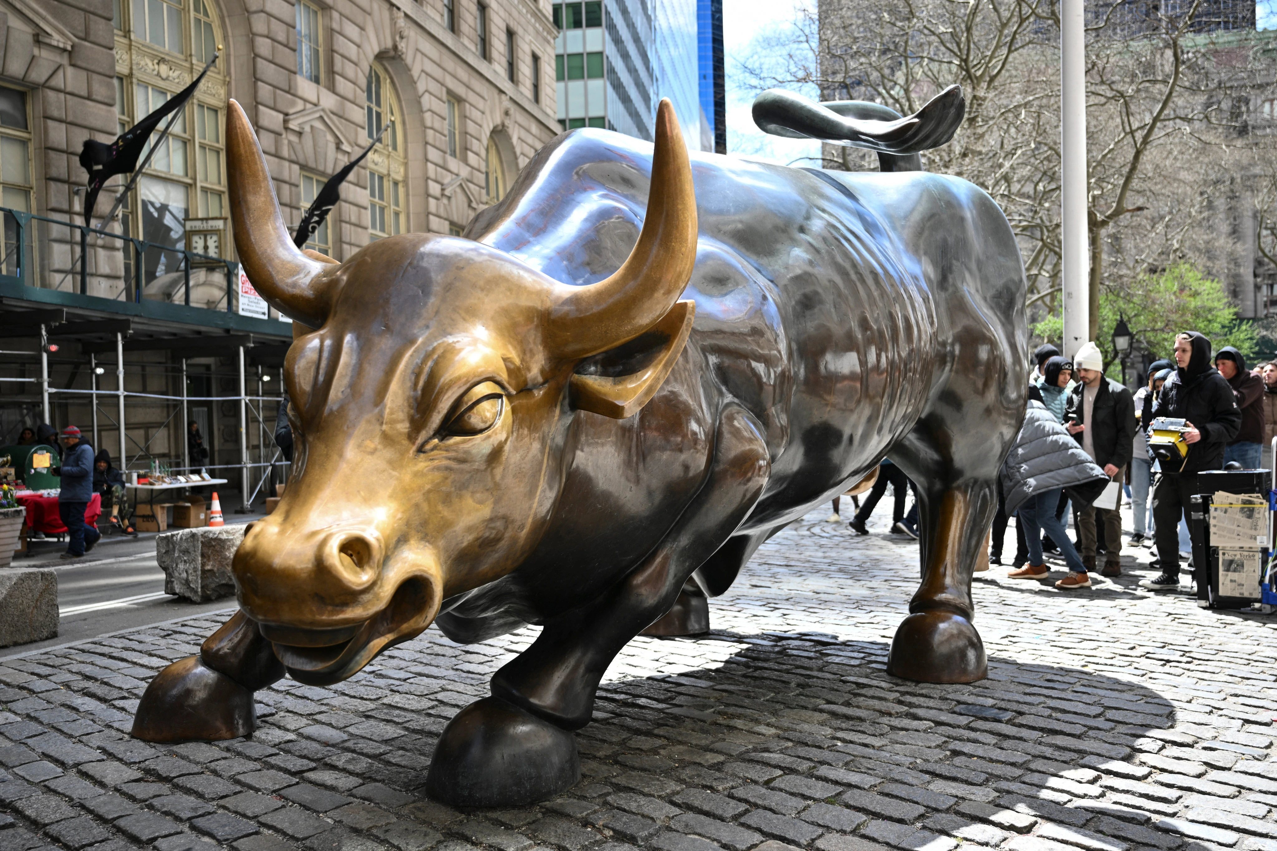 Wall Street's rebound is real — but hiring isn't following