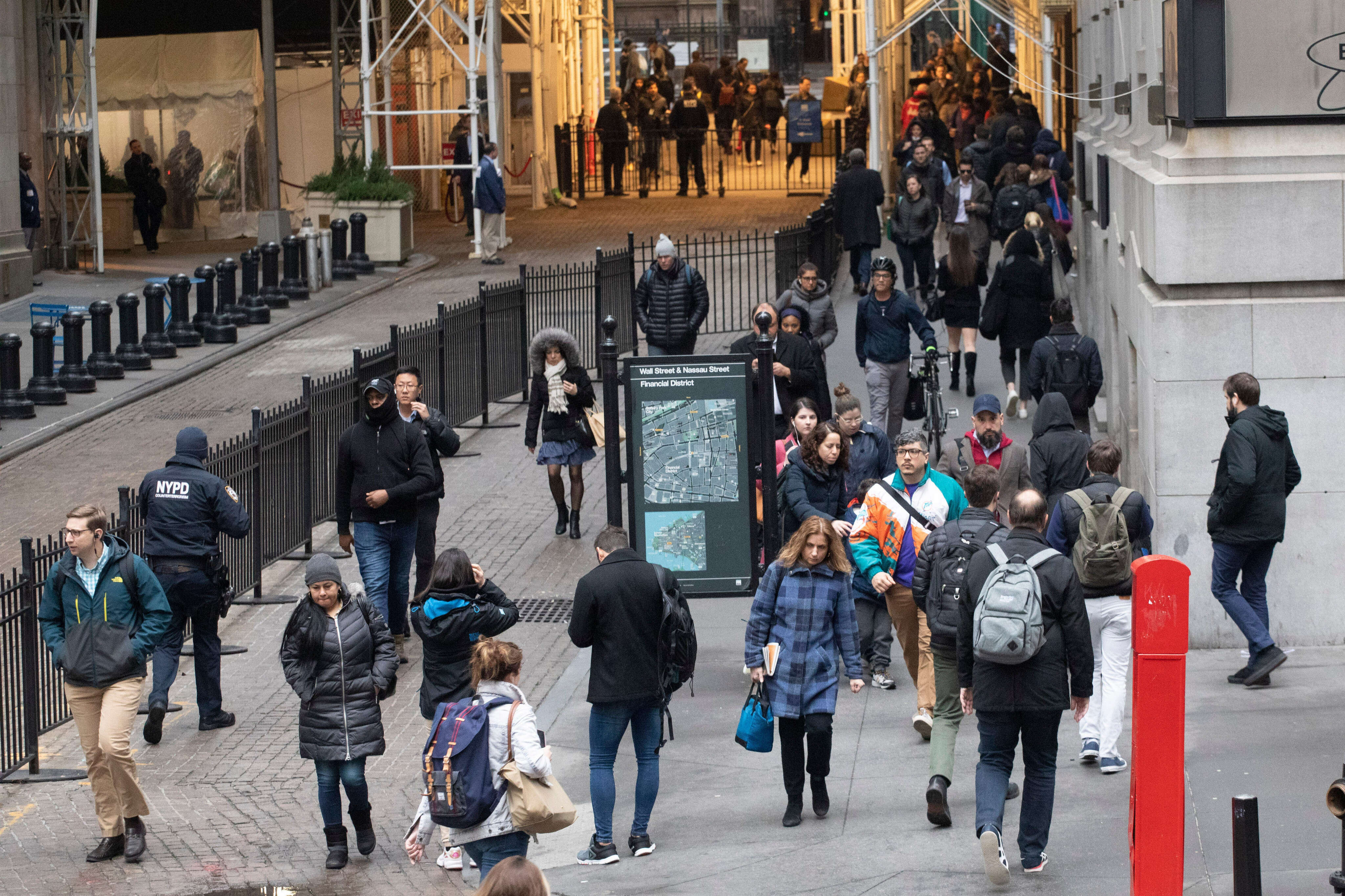 Study finds more workers returning to the office in Paris than other top global business hubs