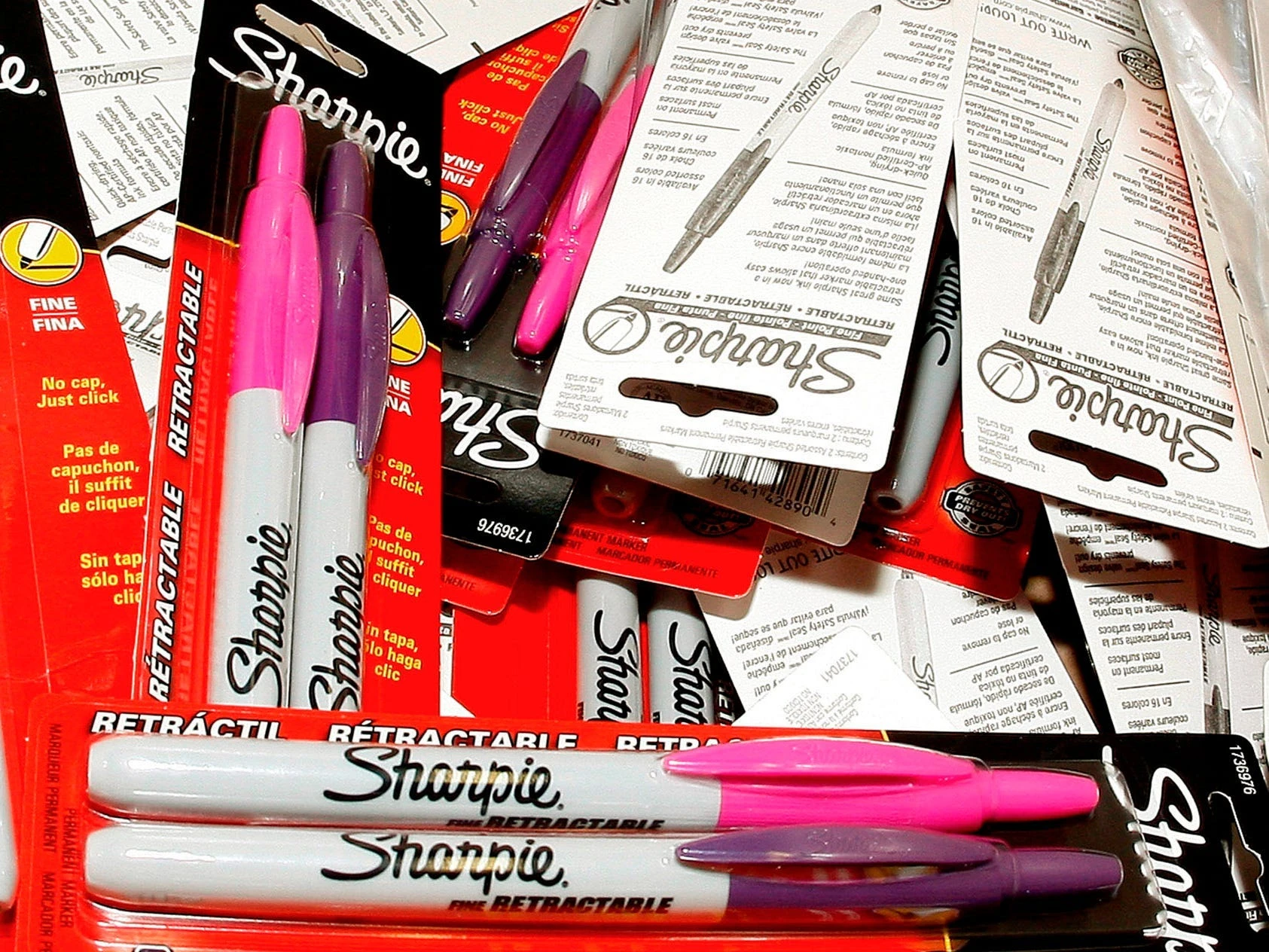 Bargain-hunting Gen Zers are using a back-to-school staple for lip liner. It burns.