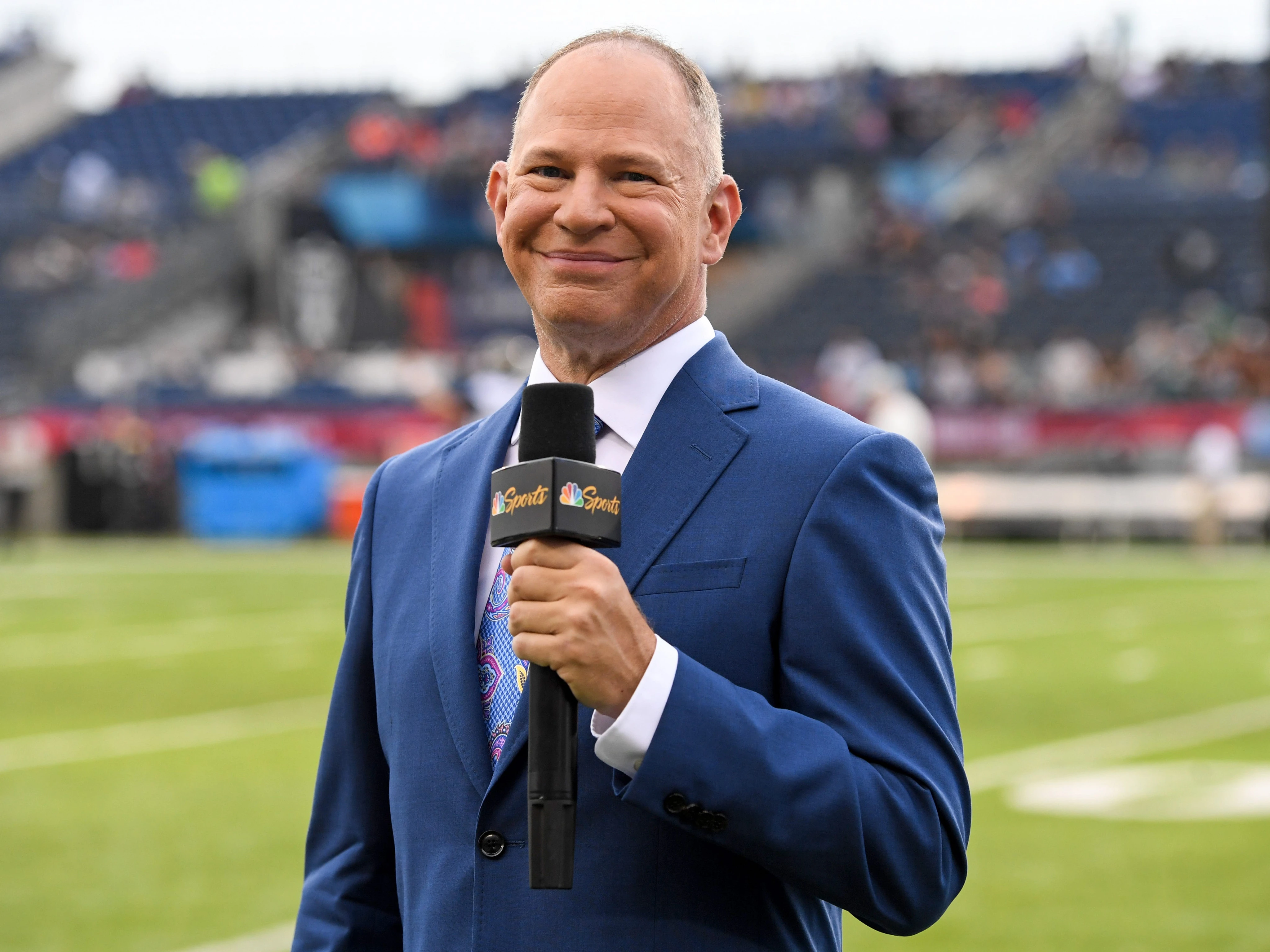 An NBC Sports analyst just raised $7M for his fantasy sports startup. Read the pitch deck that helped him do it.