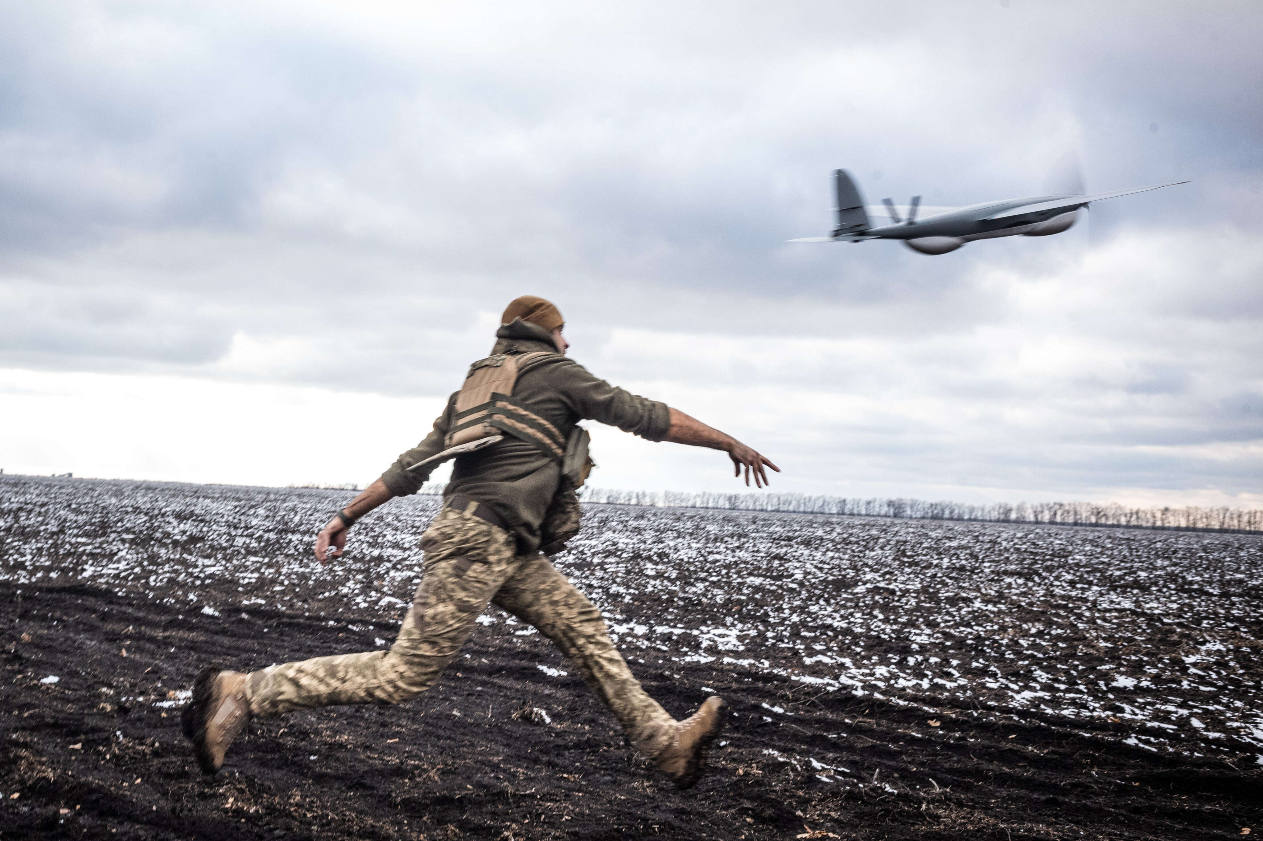 A Ukrainian drone commander says battlefield tech can change within a month, and the old style of yearslong military contracts can't keep up