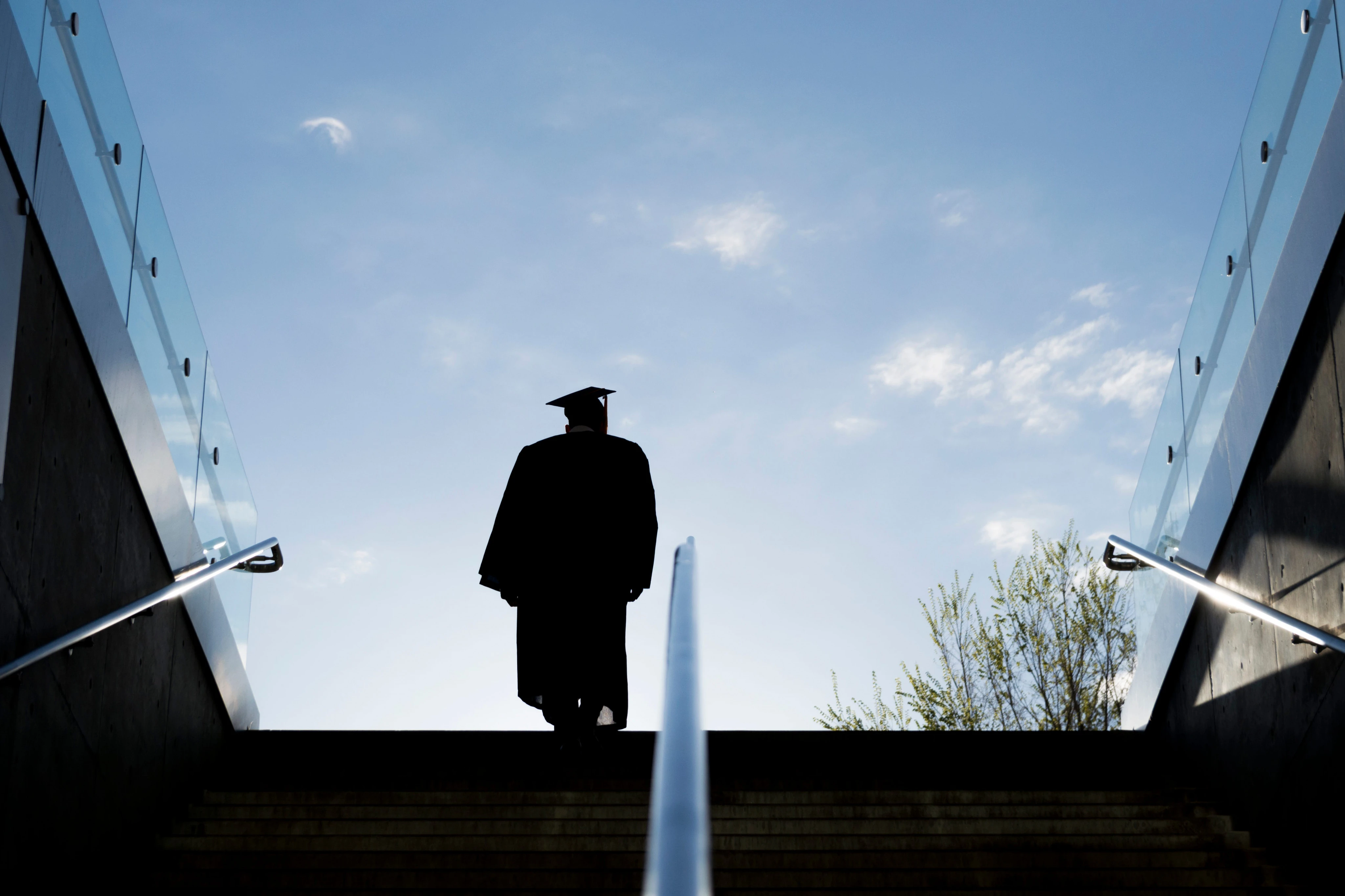 New grads' harsh reality check after years of relying on ChatGPT