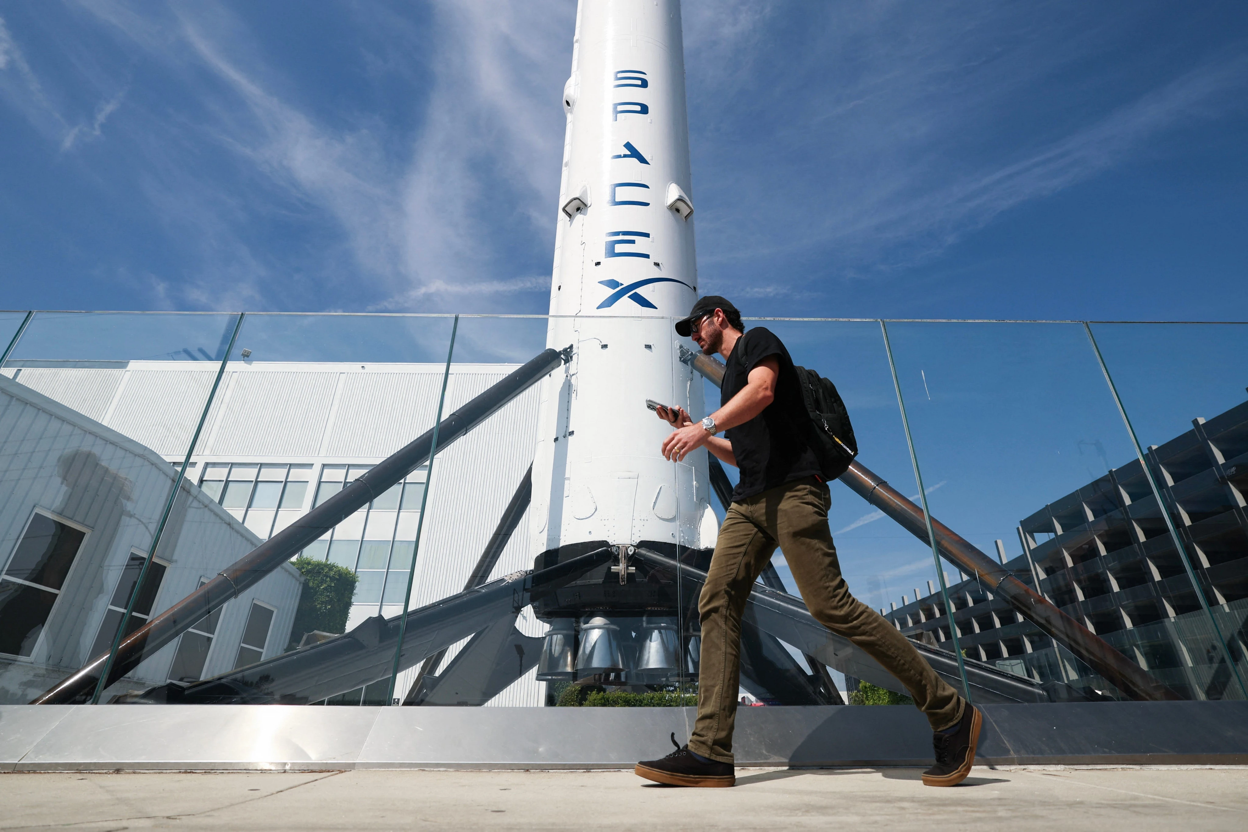Goldman Sachs grabs the top spot on a SpaceX IPO that could hand banks a record-breaking payday