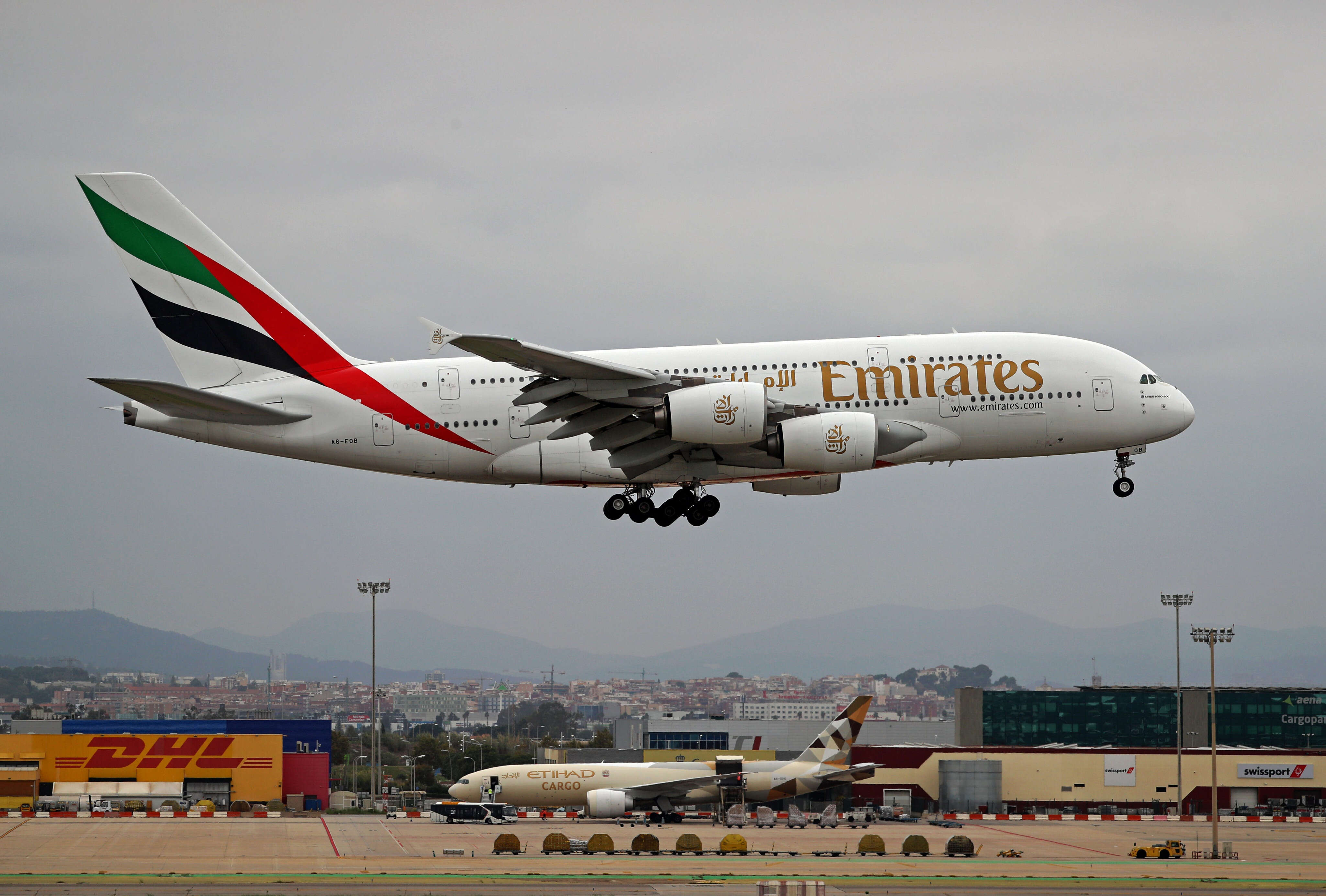 Emirates calls out social media platforms over fake plane crash video