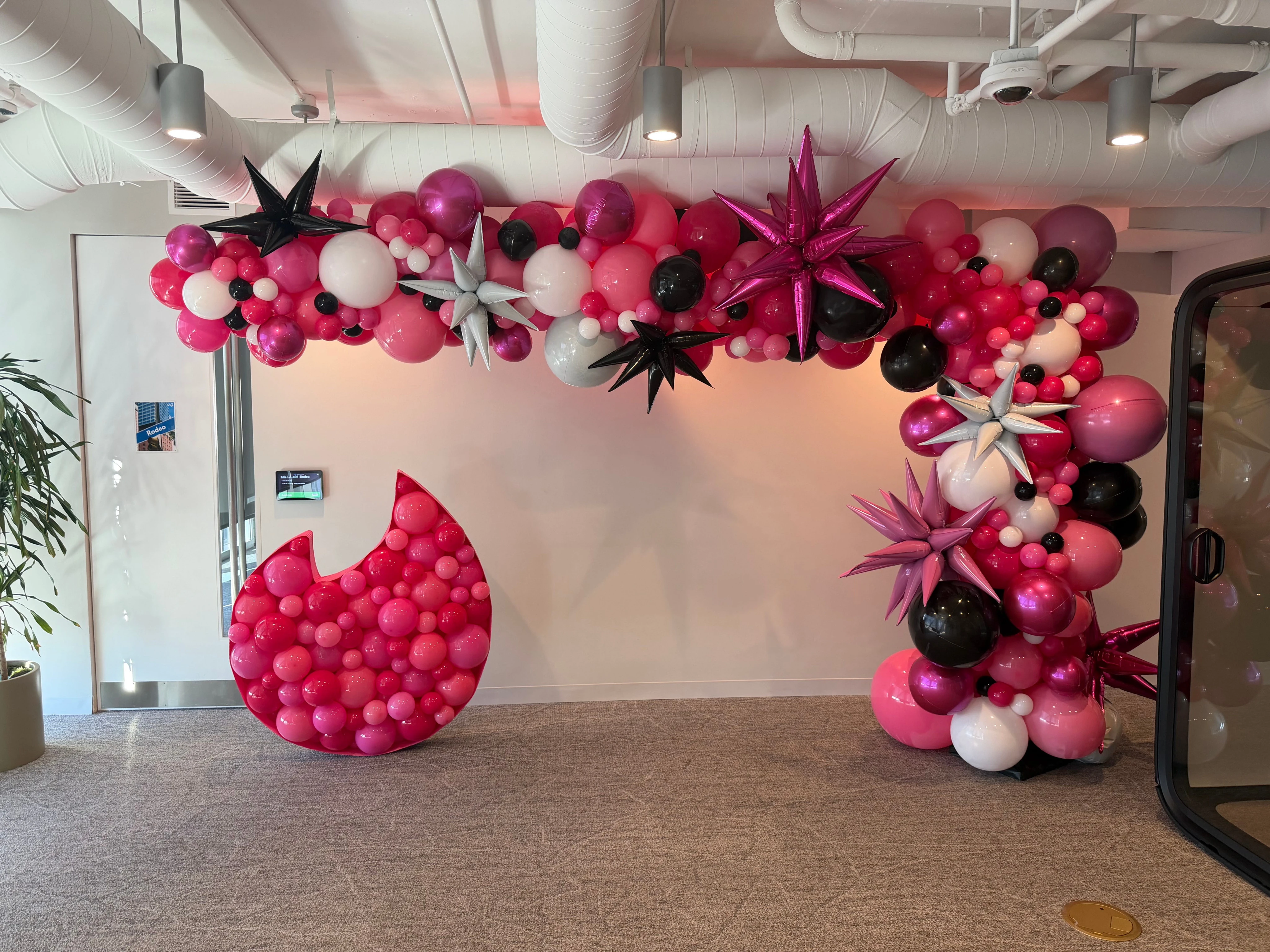 Inside Tinder HQ, from Celsius drinks and a 'de-stress with Legos' station to espresso on the roof deck