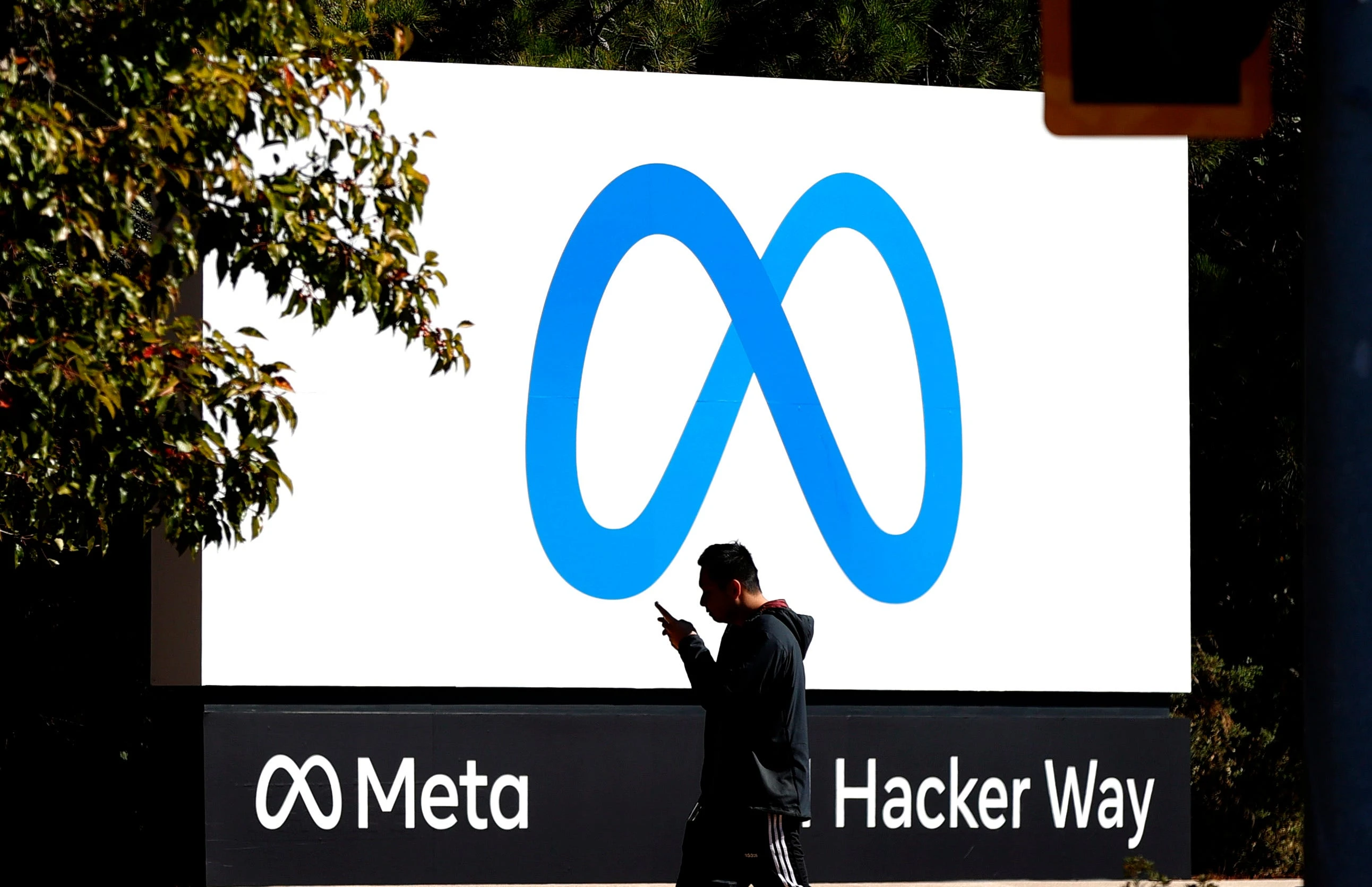 A former OpenAI and Meta exec says there's a clear way he can tell if an employee is succeeding 6 months into the job