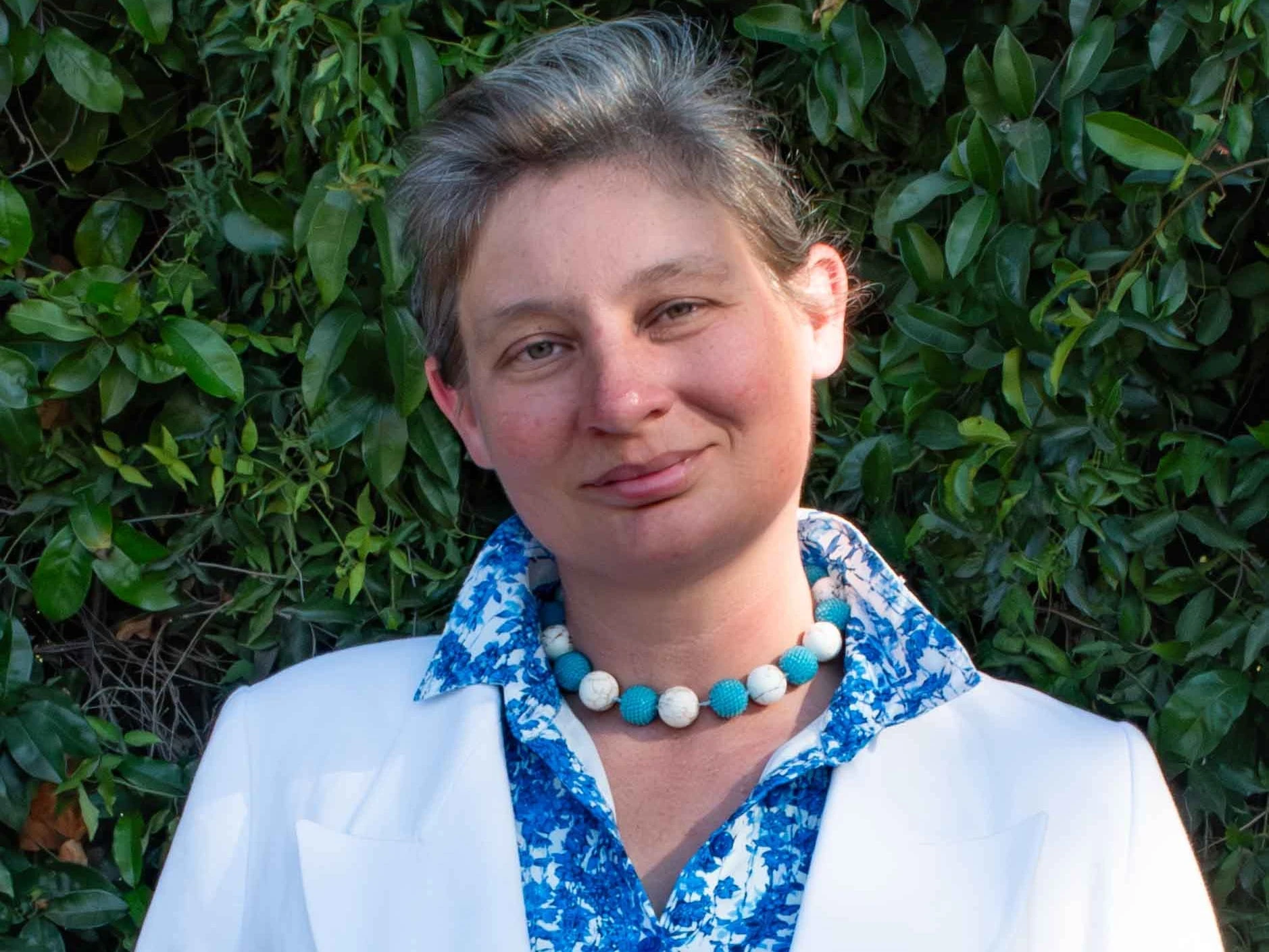 A homeschooled Gen Xer says her parents didn't pressure her to go to an elite college. Now she's a successful jewelry designer with no student debt.