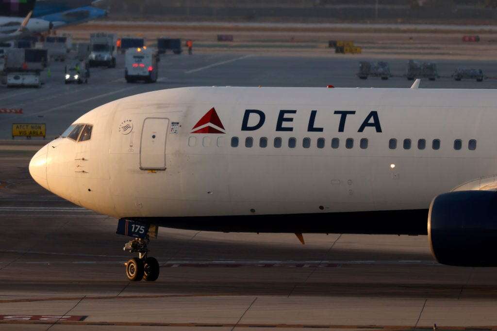 Passenger says she bled from her ears after a Delta flight failed to pressurize