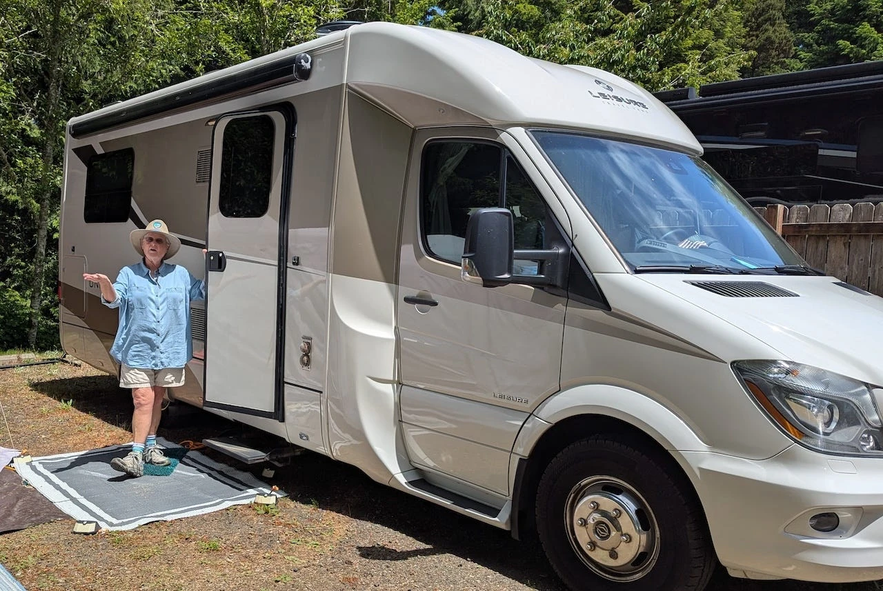 A boomer quit nursing to live on $2,972 monthly in Social Security in an RV in America's parks: 'I literally live in heaven'