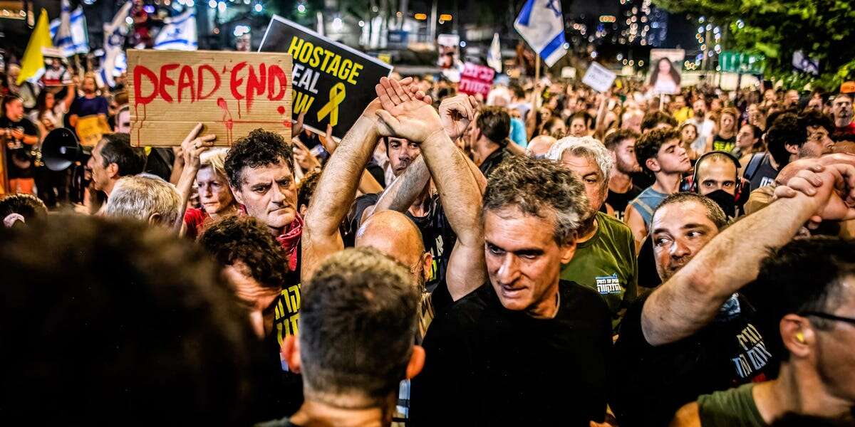 Thousands protest in Tel Aviv after 6 hostages were found dead in Gaza