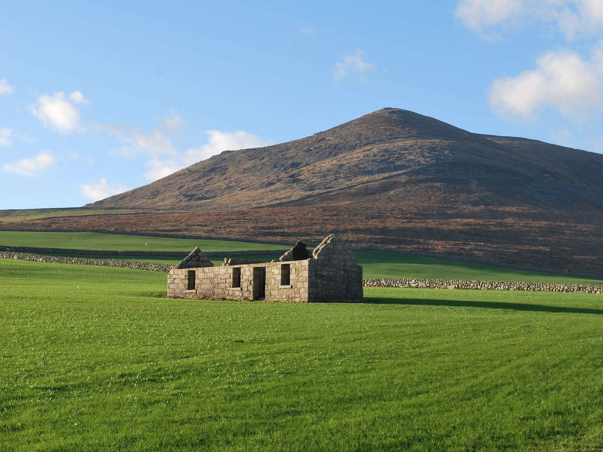 I've been traveling to Ireland for decades. Here are my top 5 places to visit that aren't Dublin.