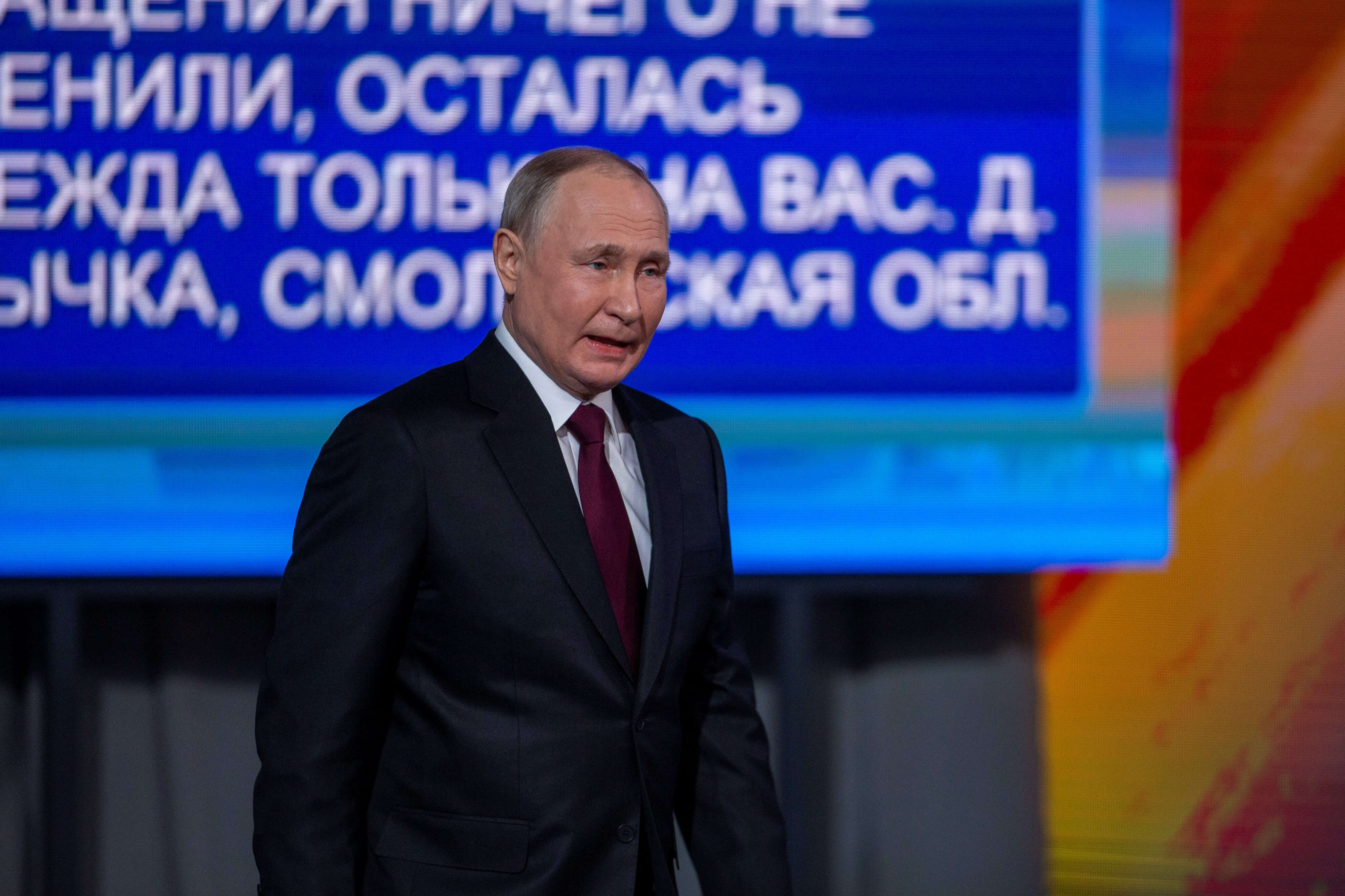 Russians appear to troll Putin with critical texts at normally carefully orchestrated TV Q&A session 