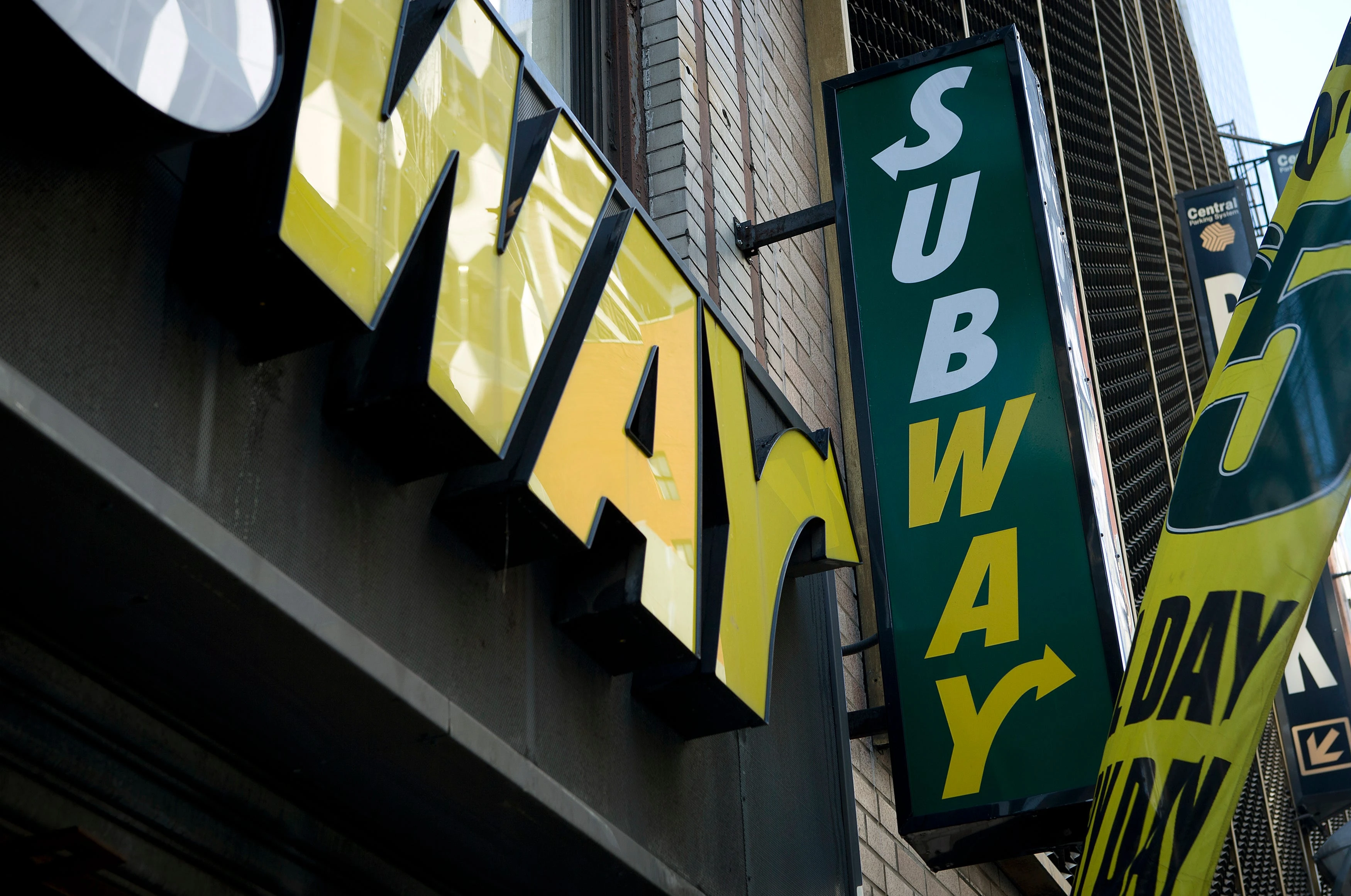 Subway drops below 20,000 US stores for the first time in 20 years as closures outpace growth