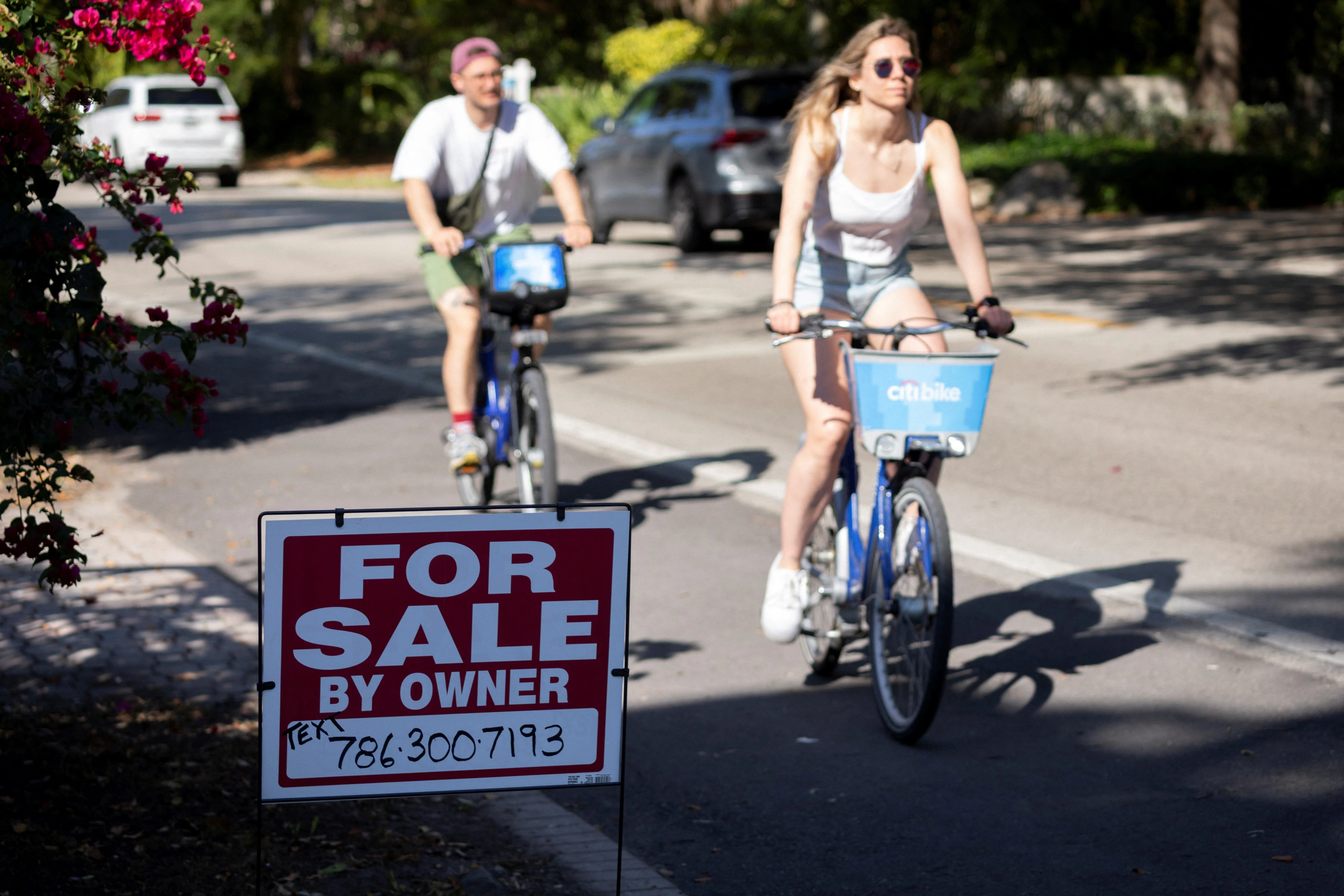 6 startups trying to help home sellers save money on traditional real estate agents