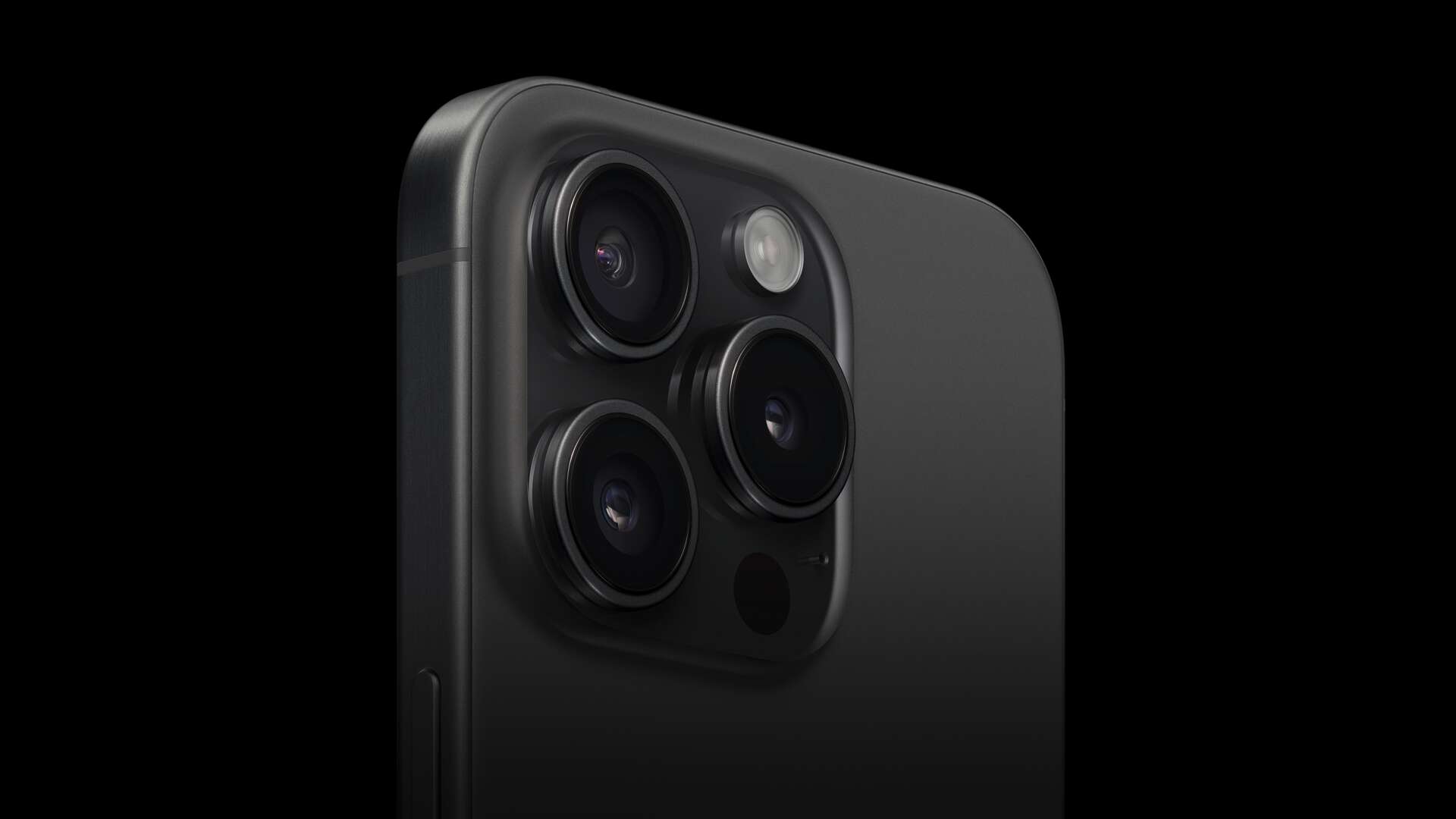 iPhone 18 Pro rumored to feature 48MP ultra-wide sensor from Samsung