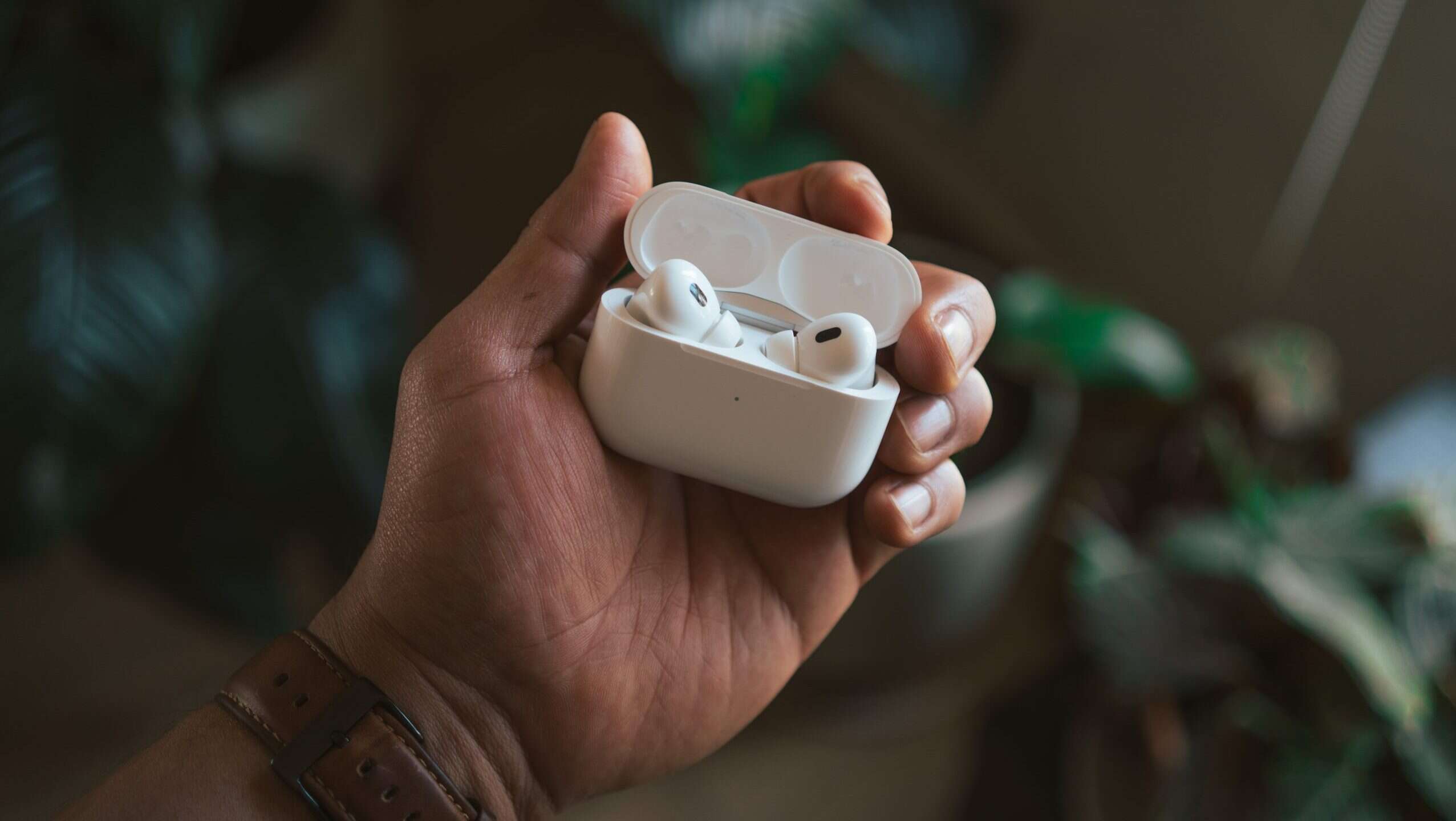 AirPods 4 to enter mass production in May ahead of September release