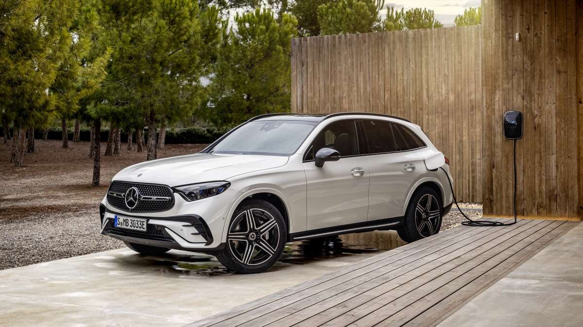 2025 Mercedes-Benz GLC 350e PHEV rated for 54 all-electric miles