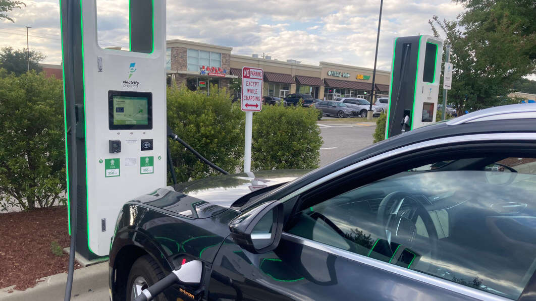 Retailers need to improve EV charging situation, says Consumer Reports